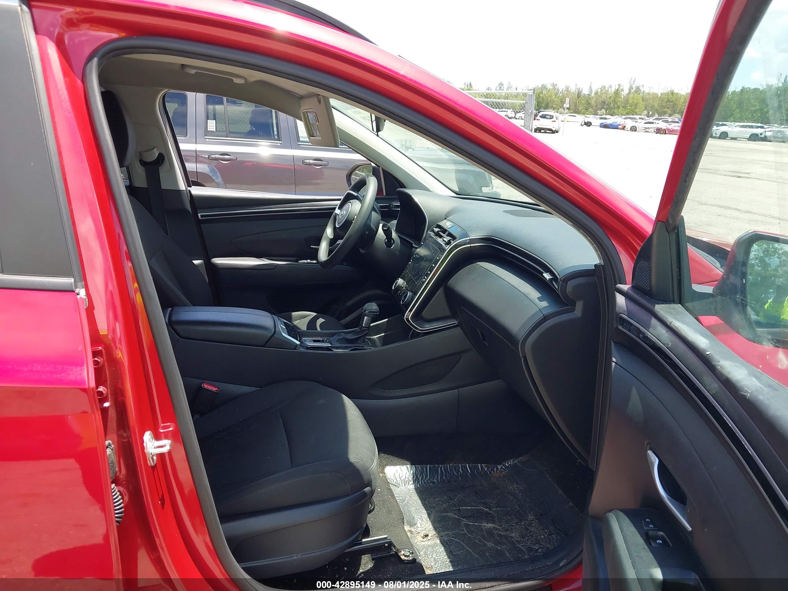 HYUNDAI TUCSON image 5