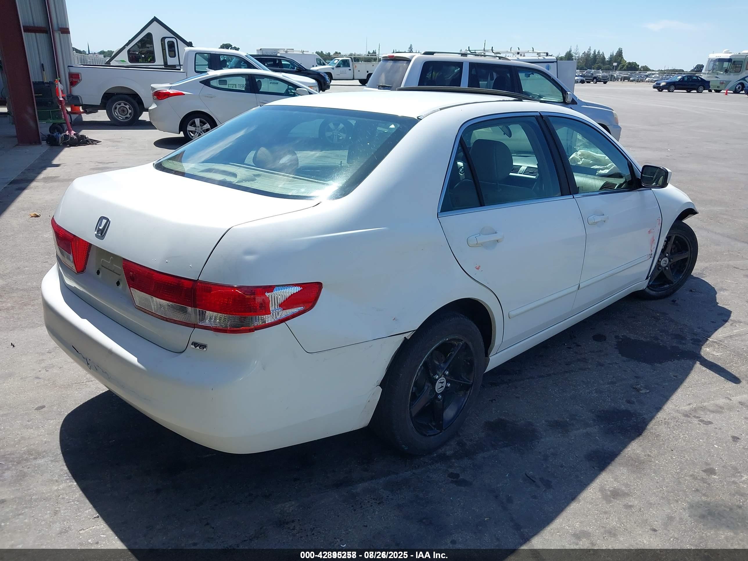 HONDA ACCORD image 4