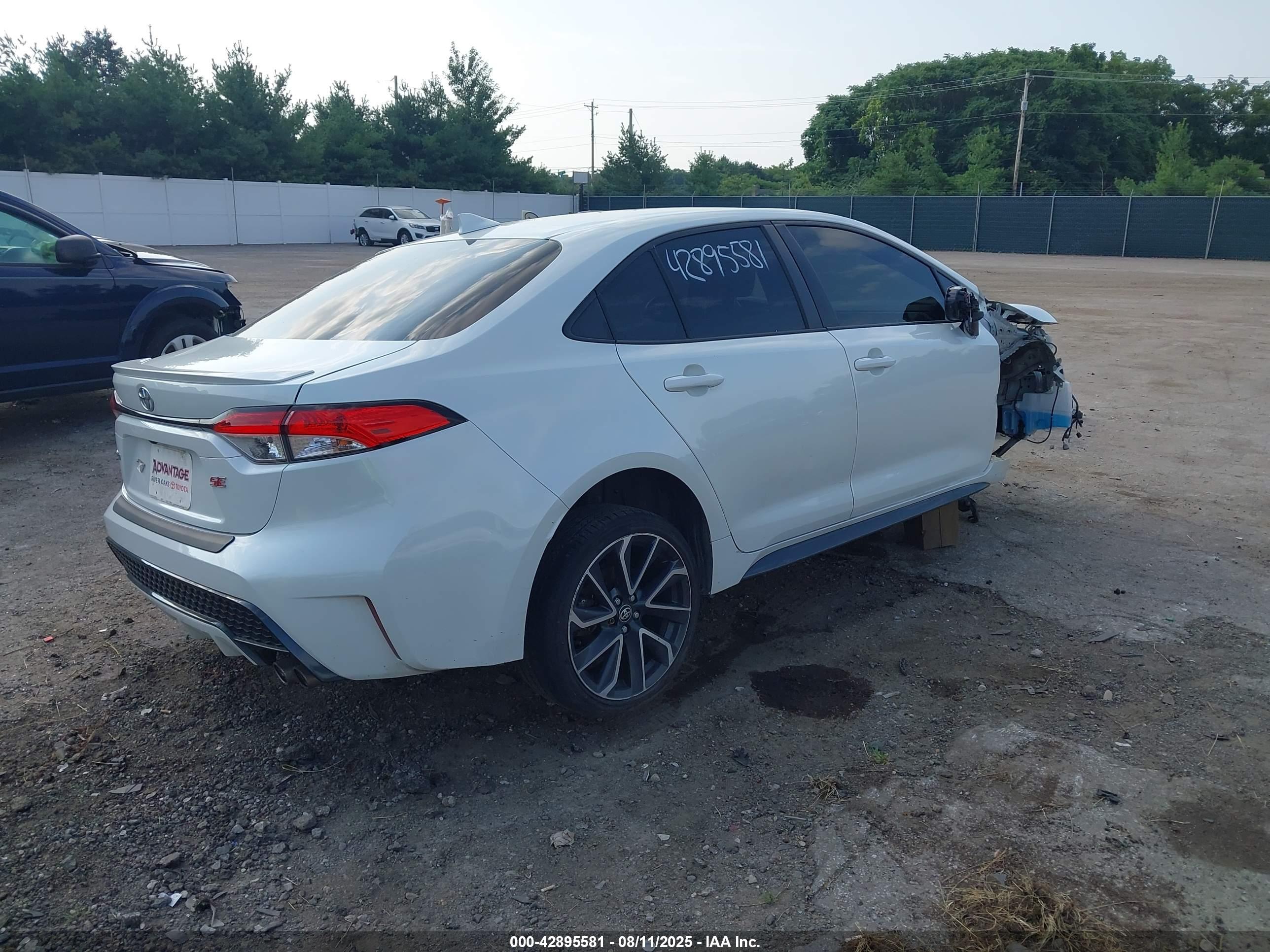 TOYOTA COROLLA image 4