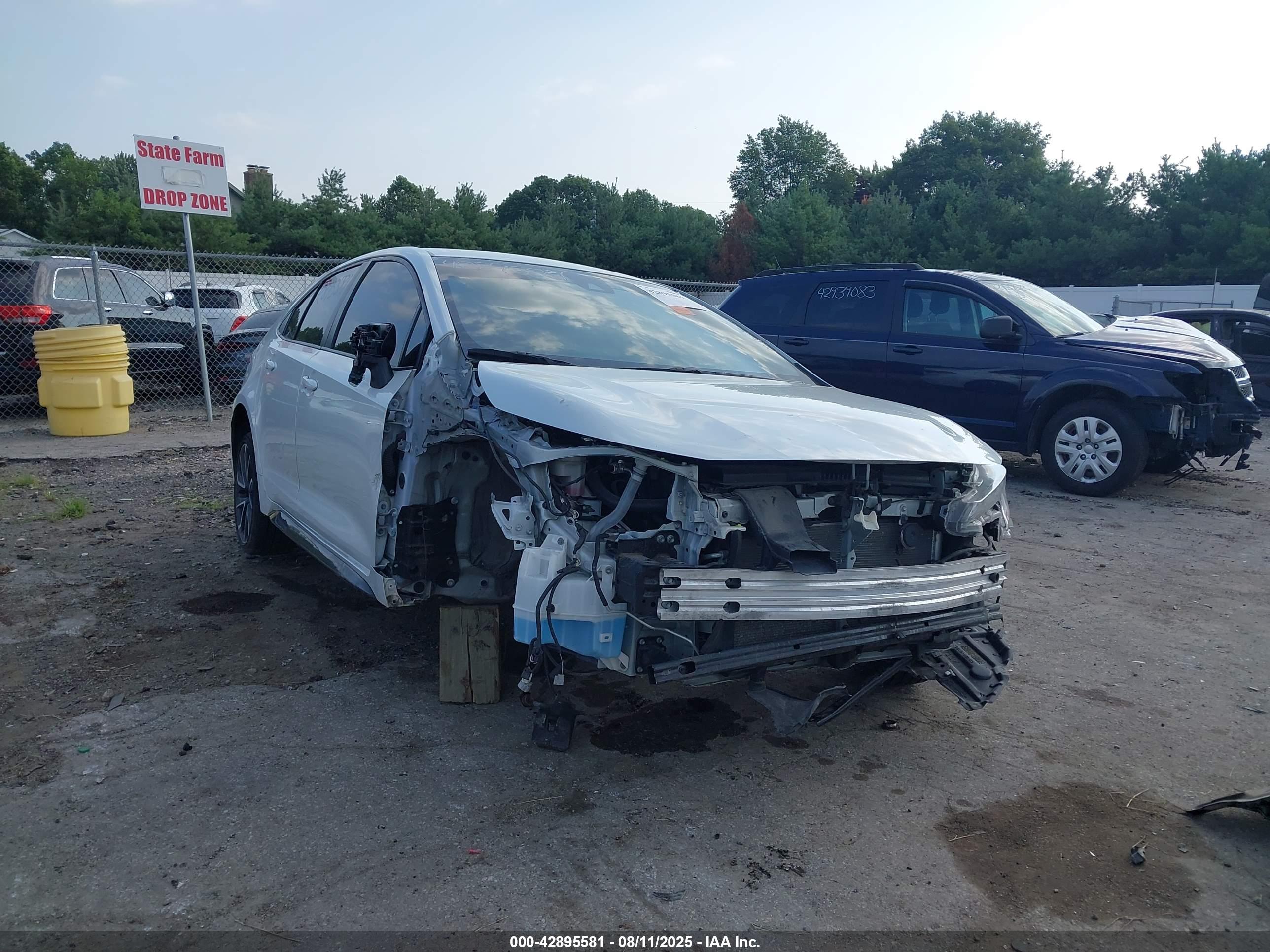 TOYOTA COROLLA image 6