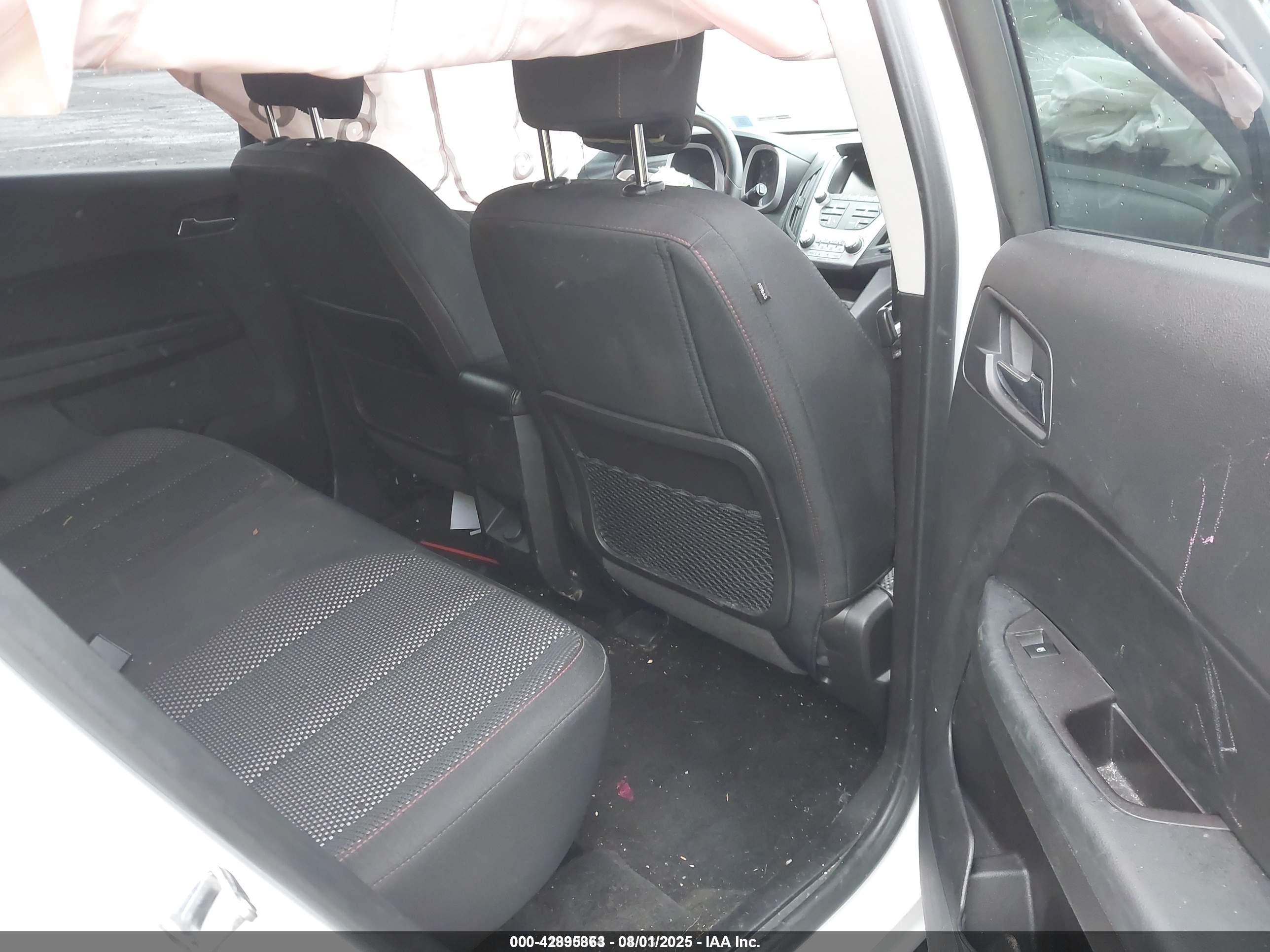 CHEVROLET EQUINOX image 8
