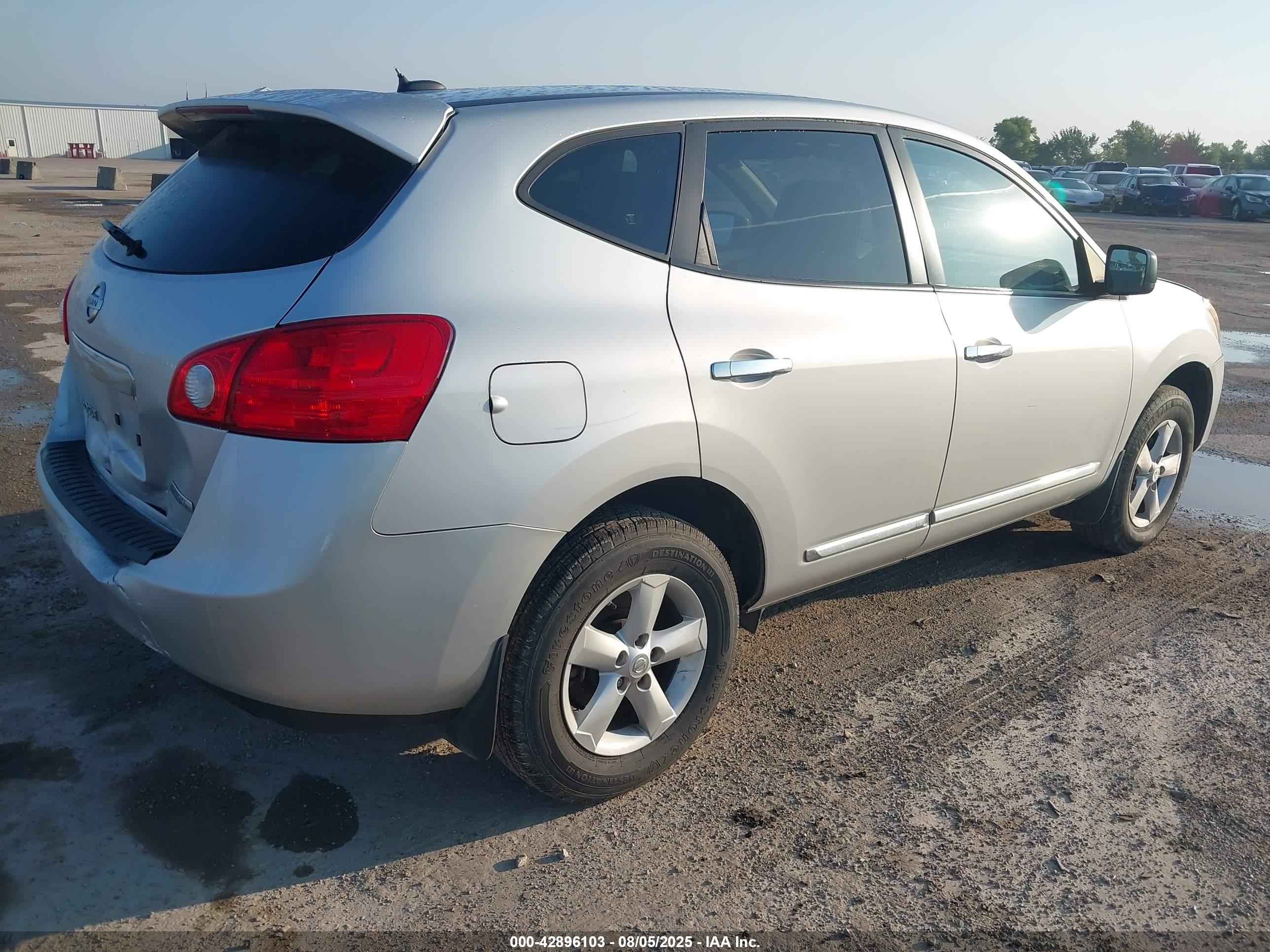 NISSAN ROGUE image 4