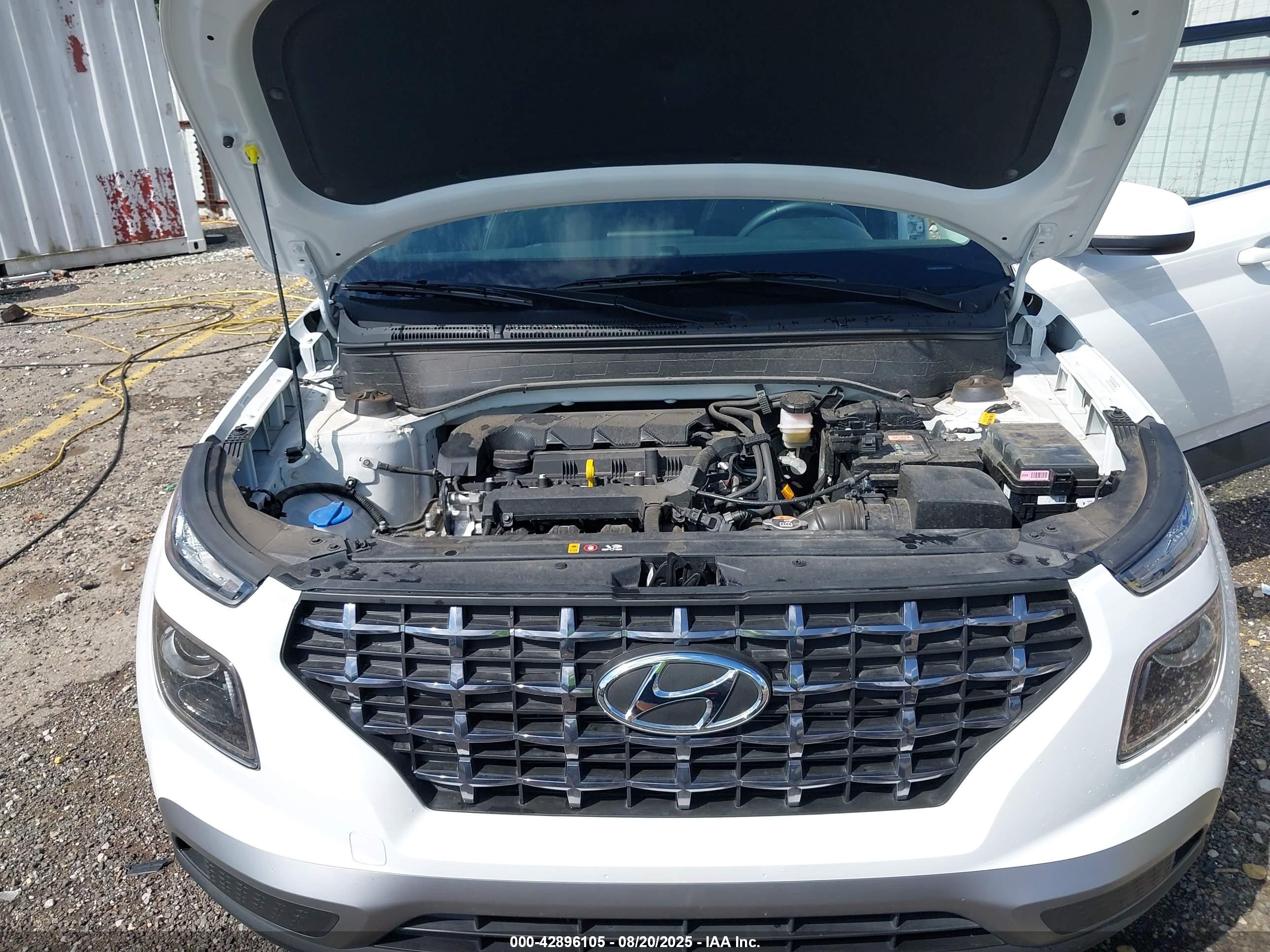 HYUNDAI VENUE image 10