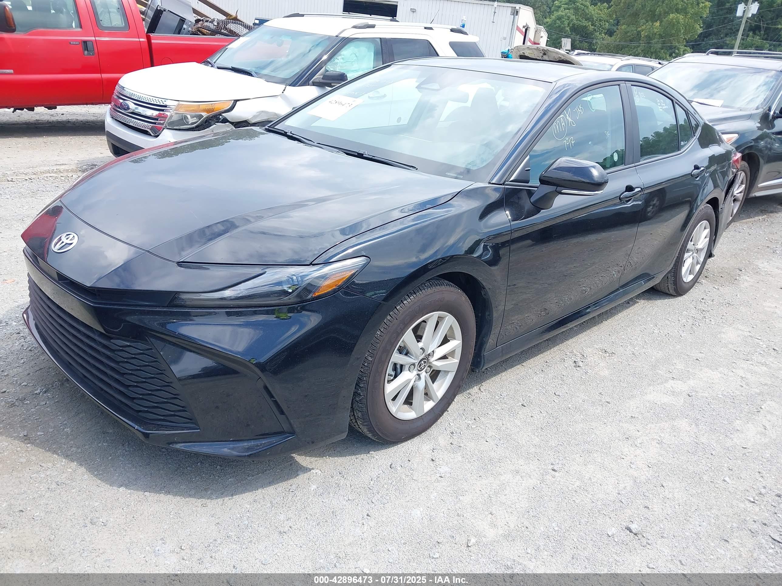TOYOTA CAMRY image 2