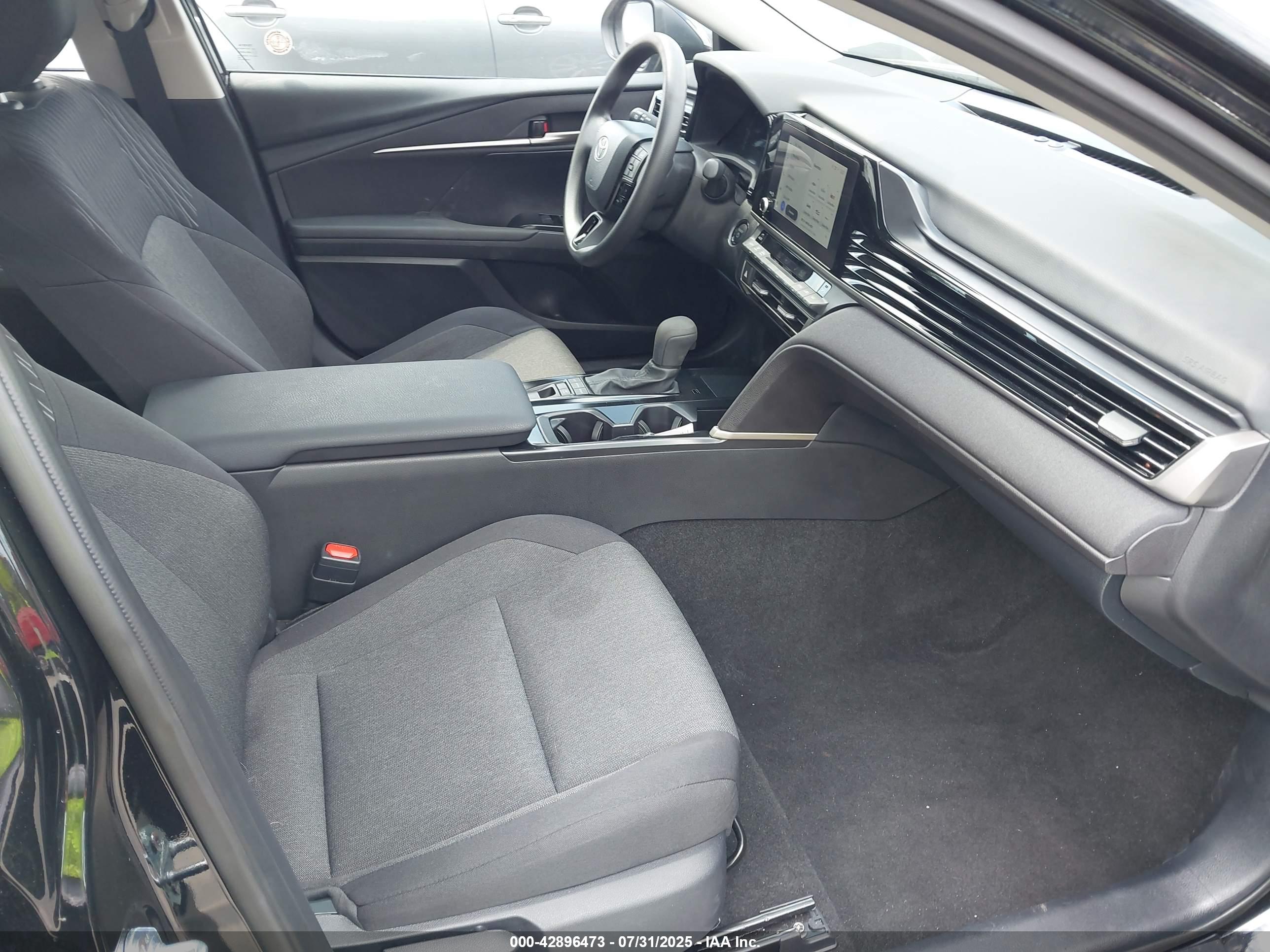 TOYOTA CAMRY image 5