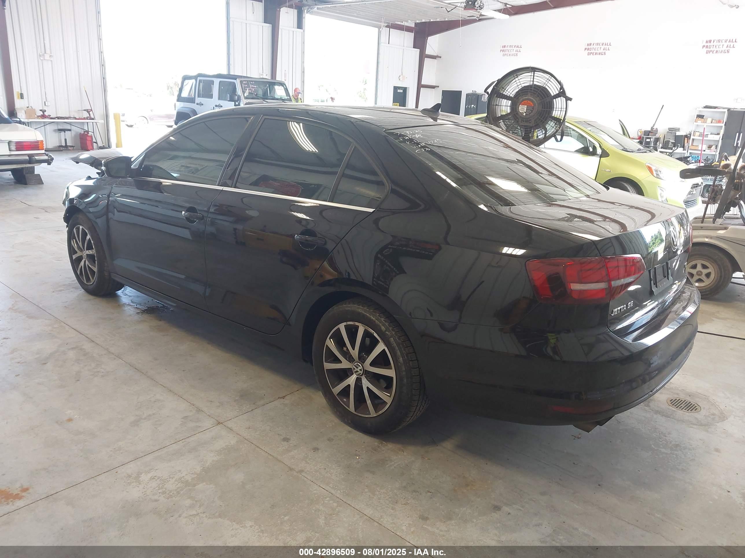 VOLKSWAGEN JETTA image 3