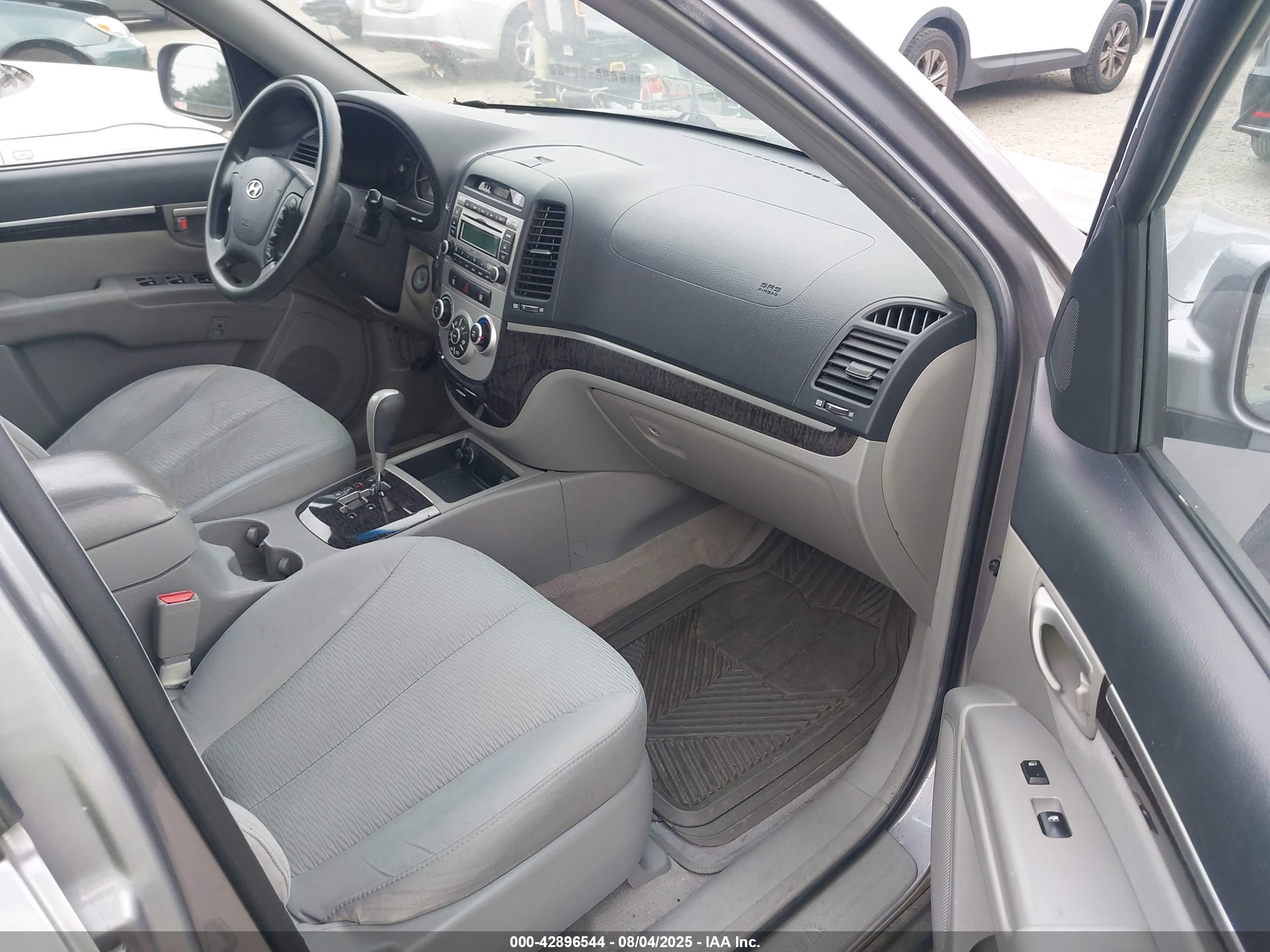 HYUNDAI SANTA image 5