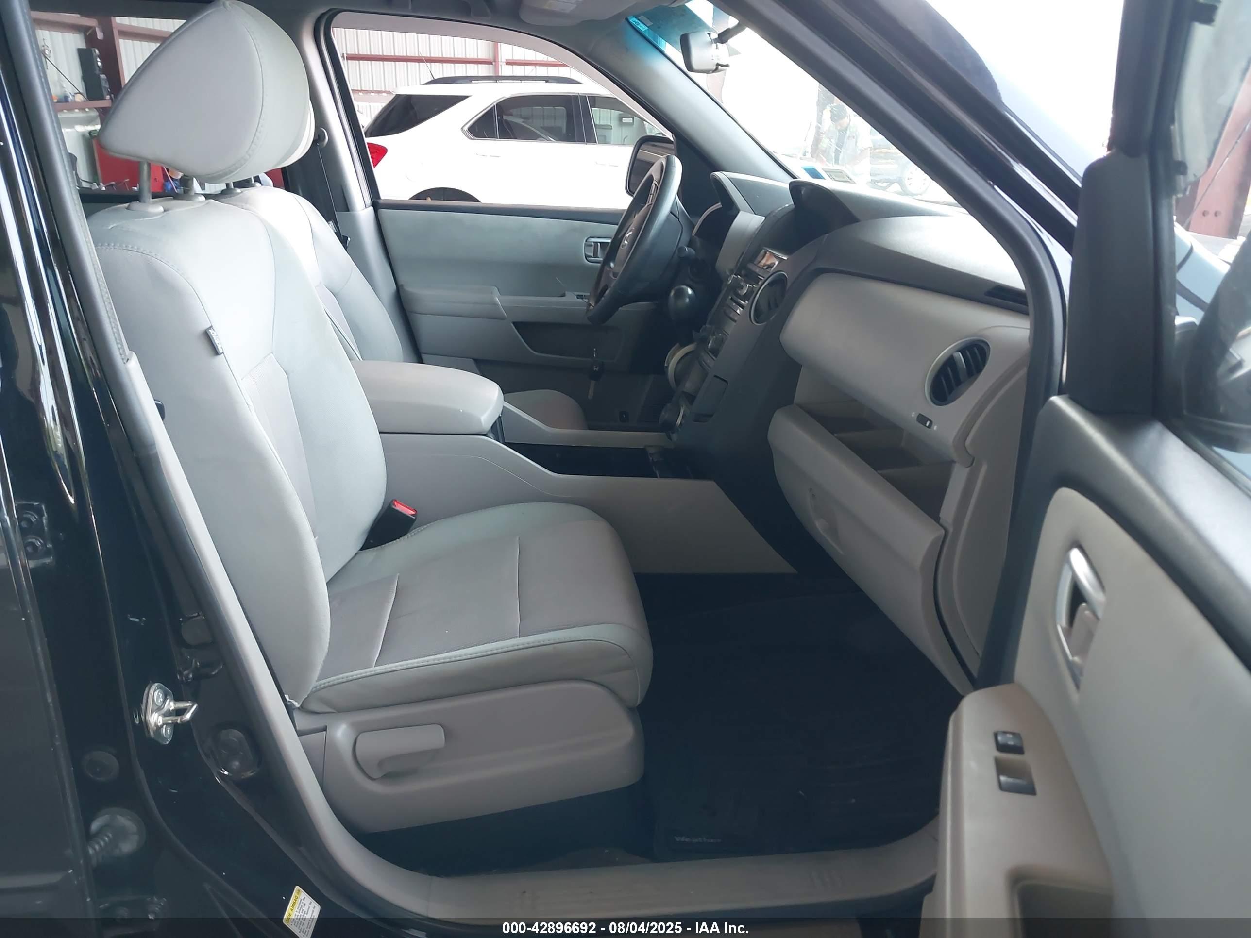 HONDA PILOT image 5