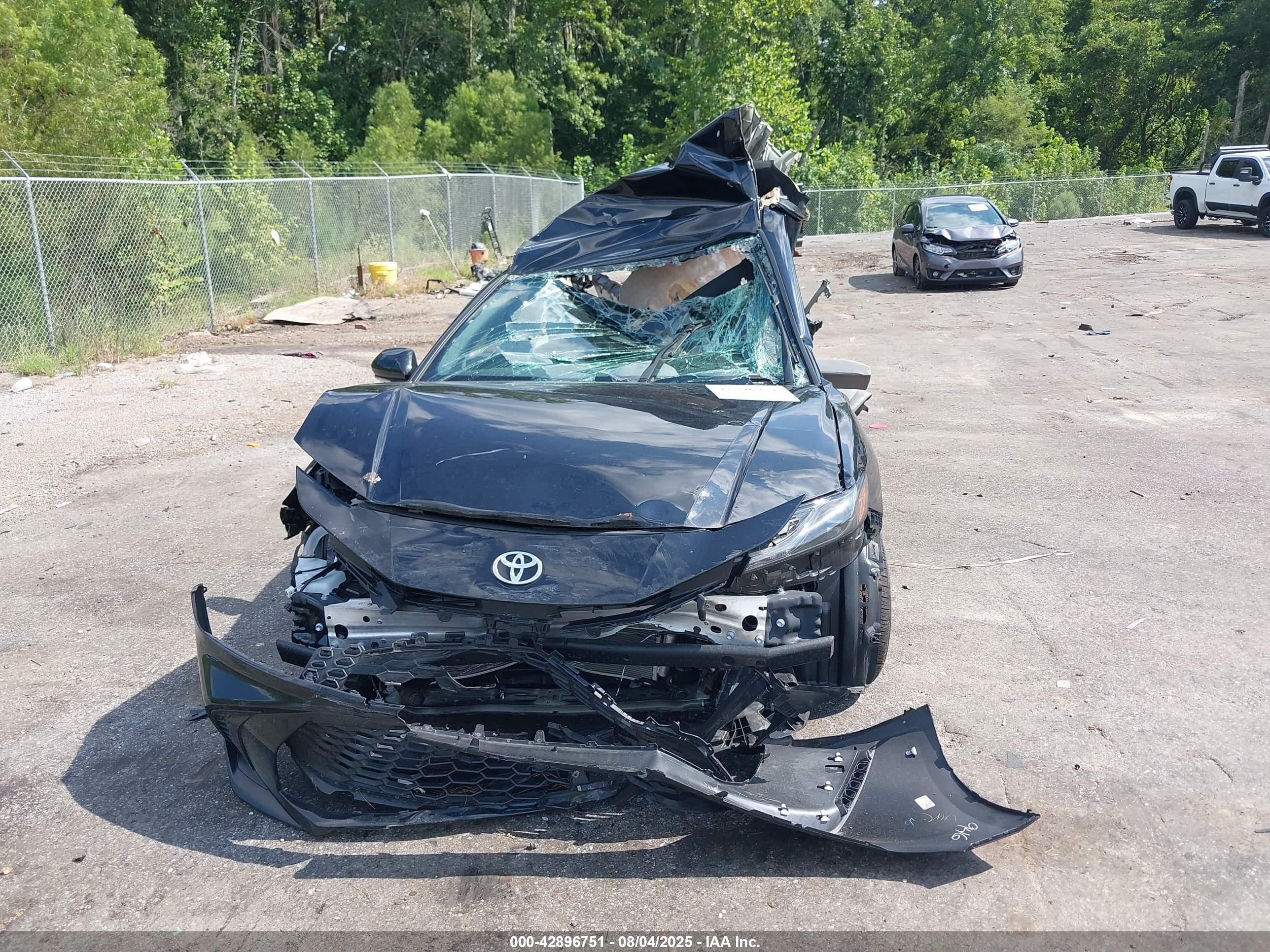 TOYOTA CAMRY image 6
