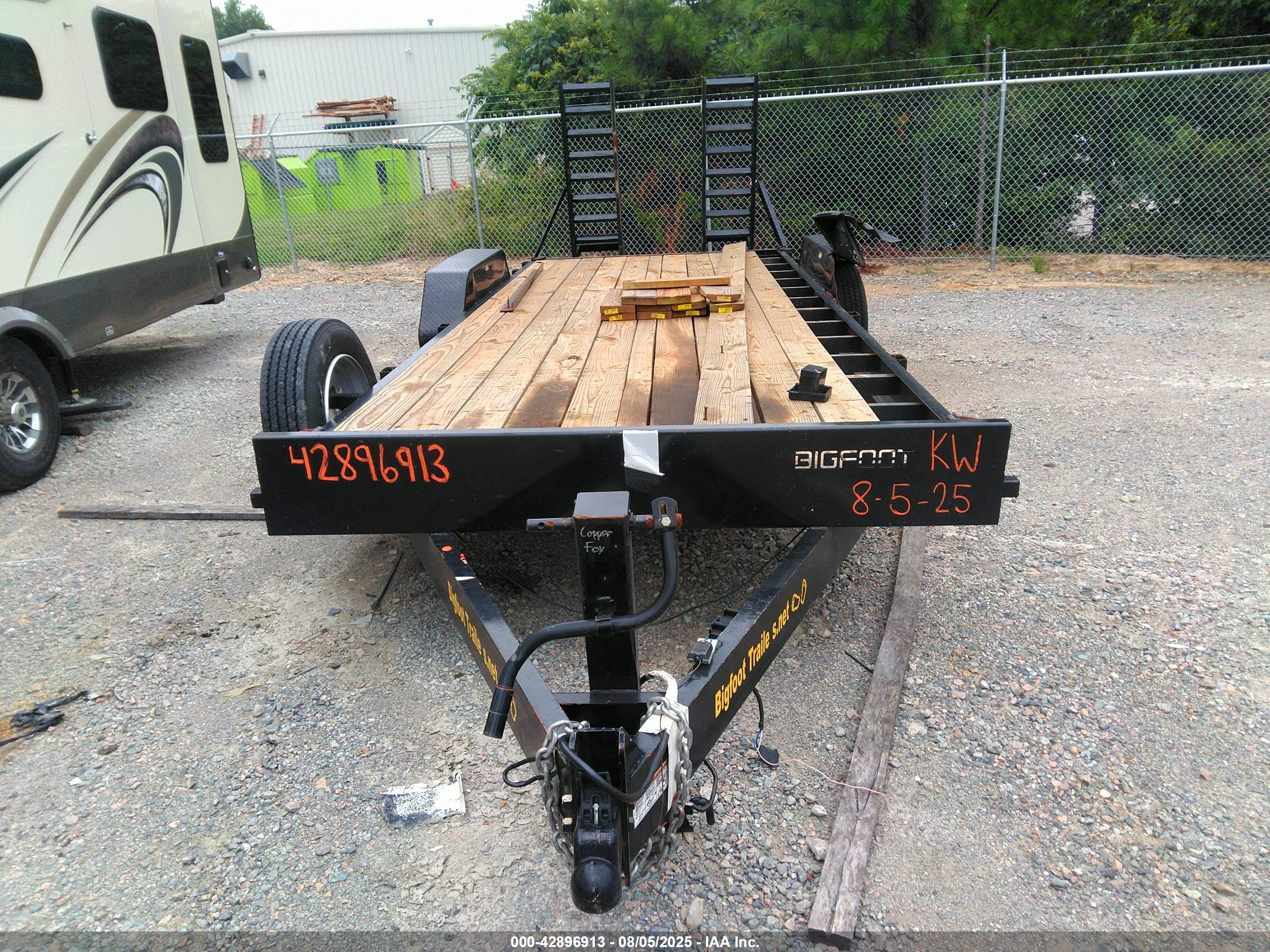 BIGFOOT 26' image 10