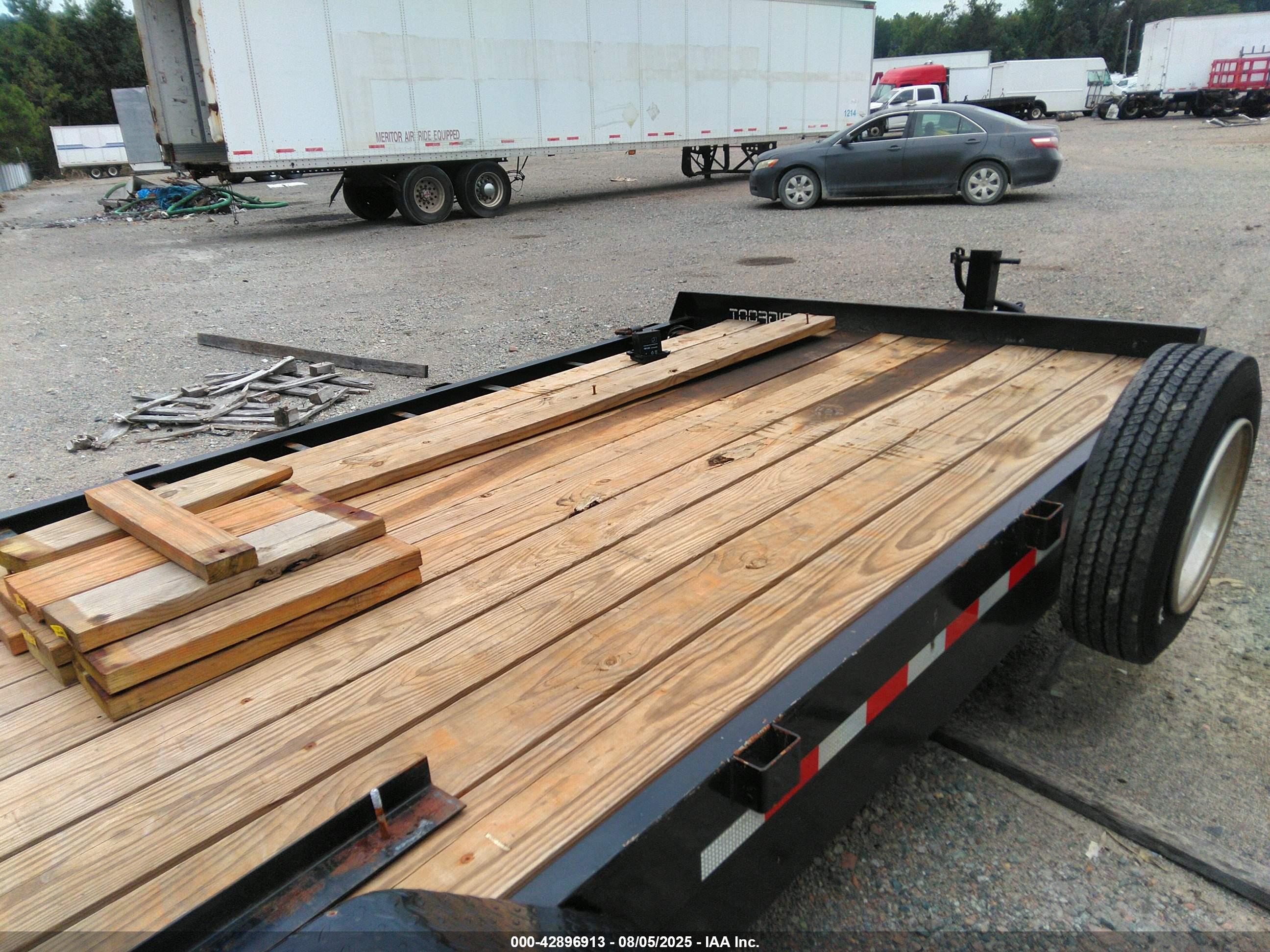 BIGFOOT 26' image 5