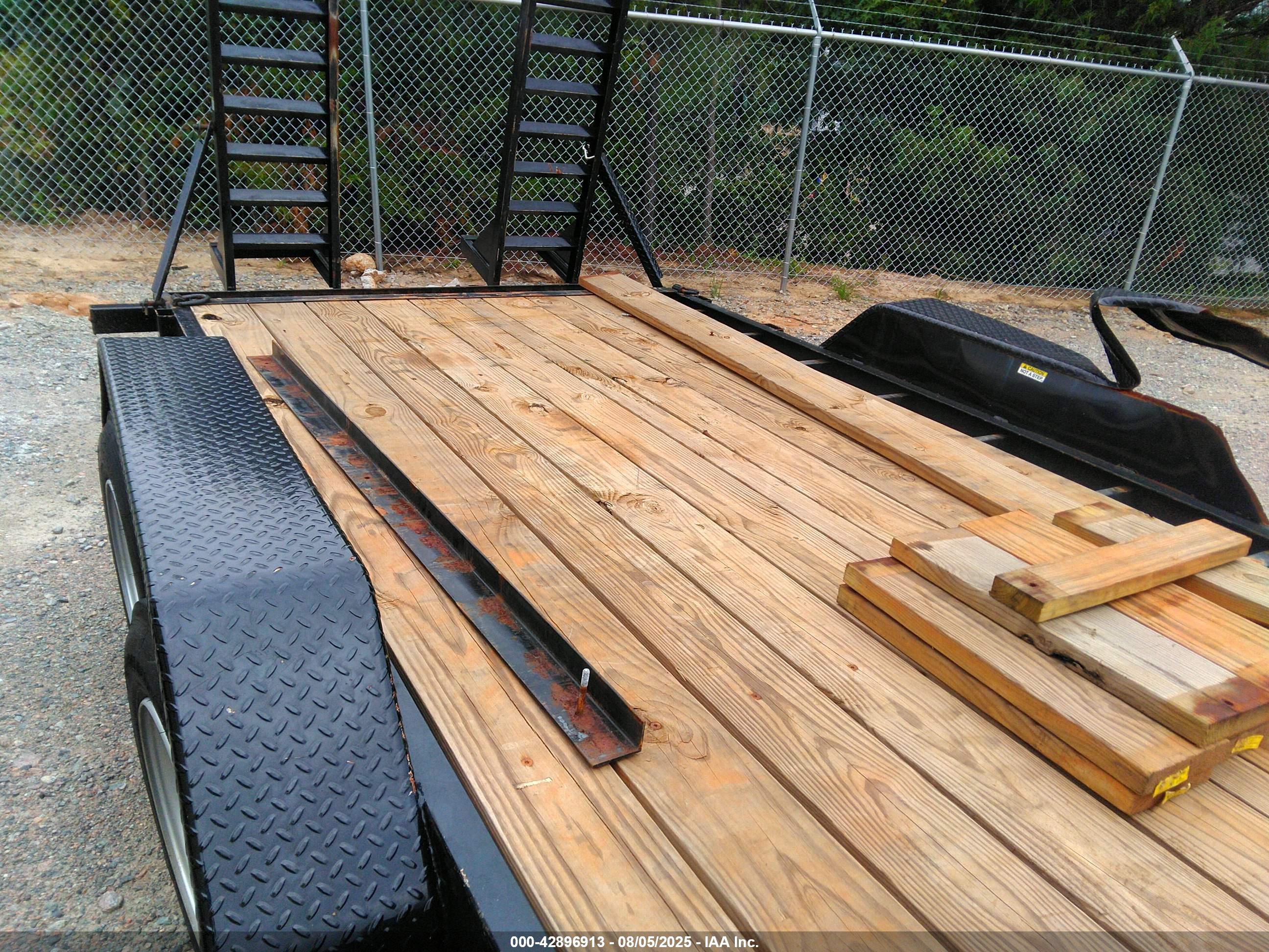 BIGFOOT 26' image 8
