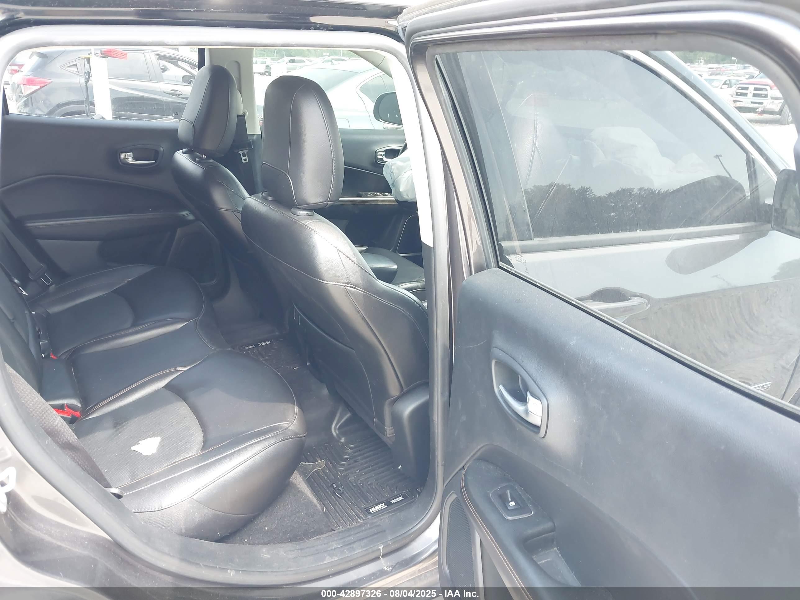 JEEP COMPASS image 8