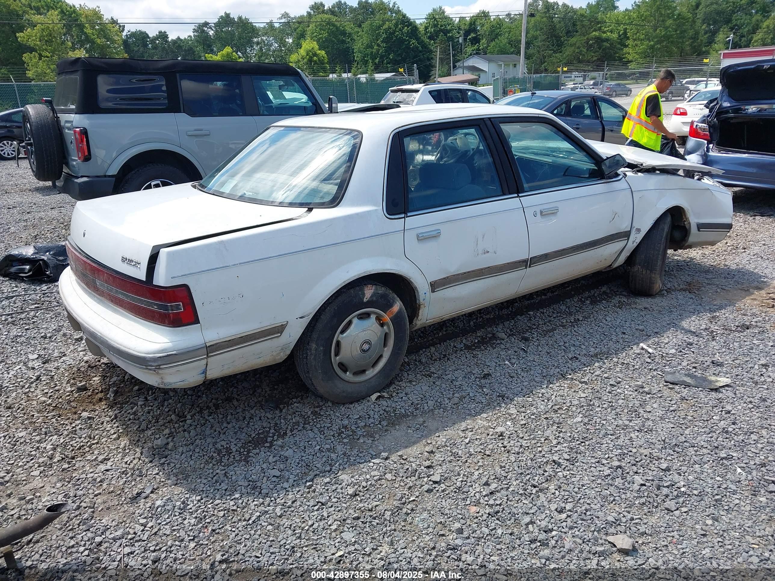 BUICK CENTURY image 4