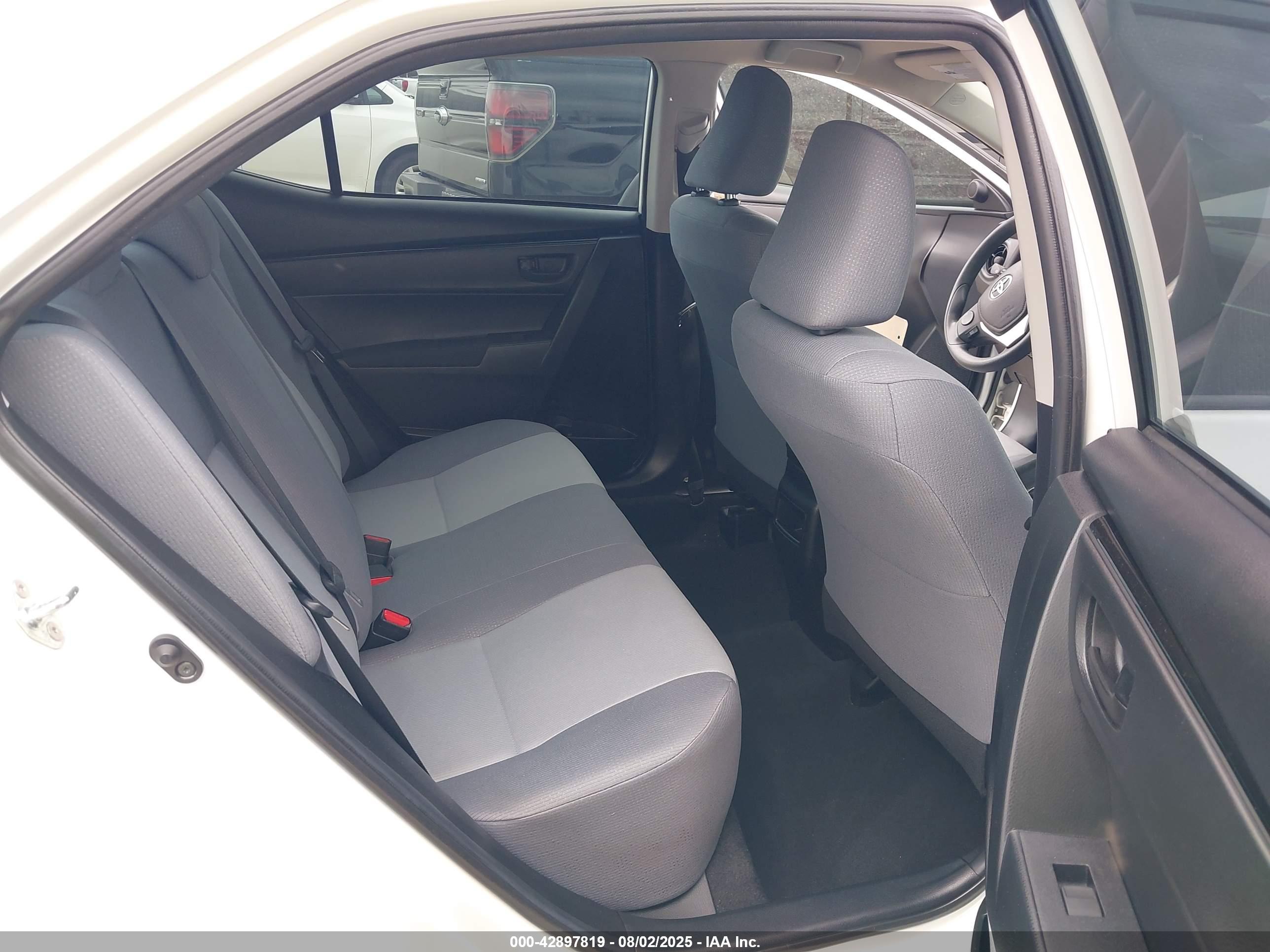 TOYOTA COROLLA image 8
