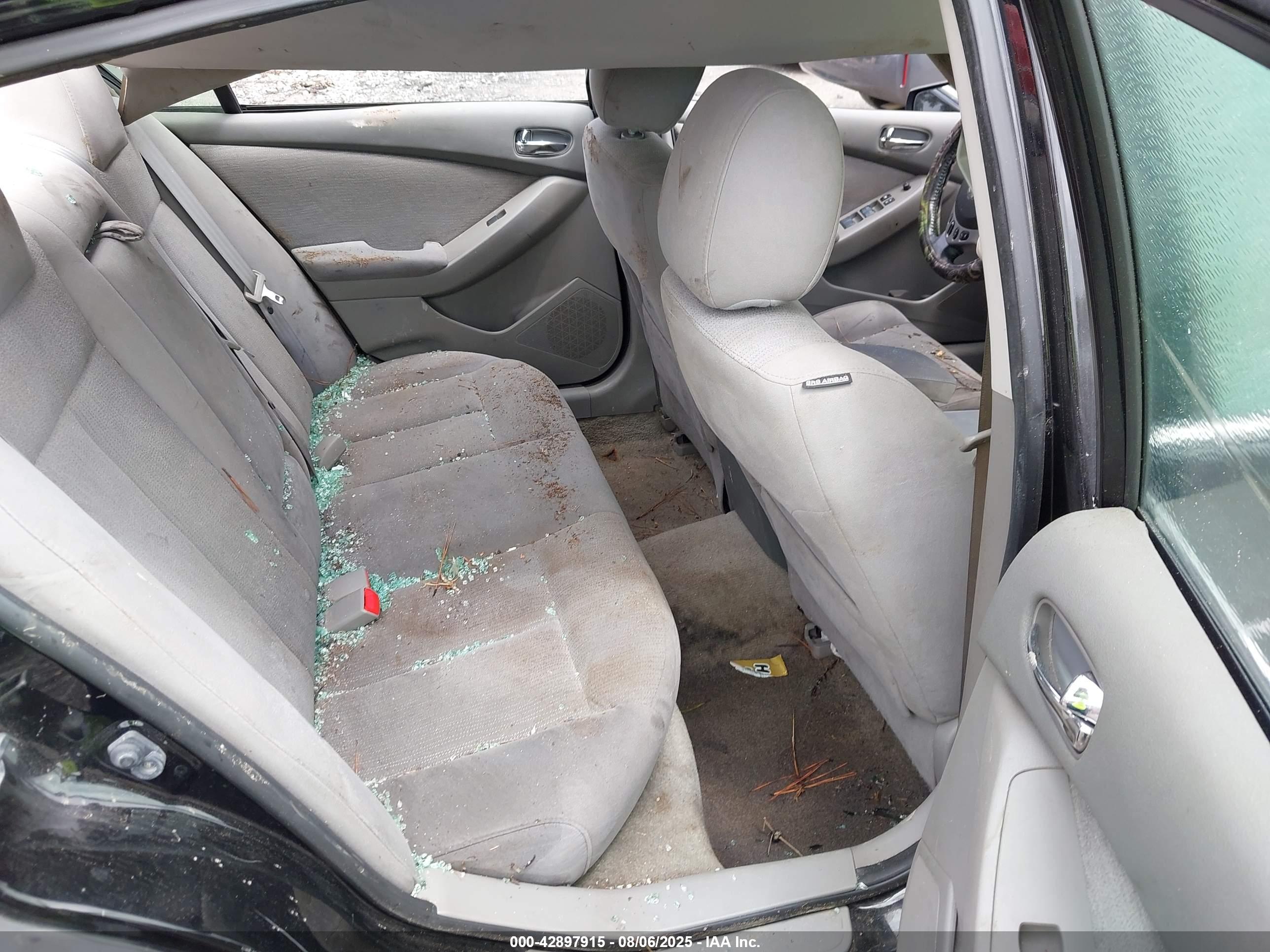 NISSAN ALTIMA image 8