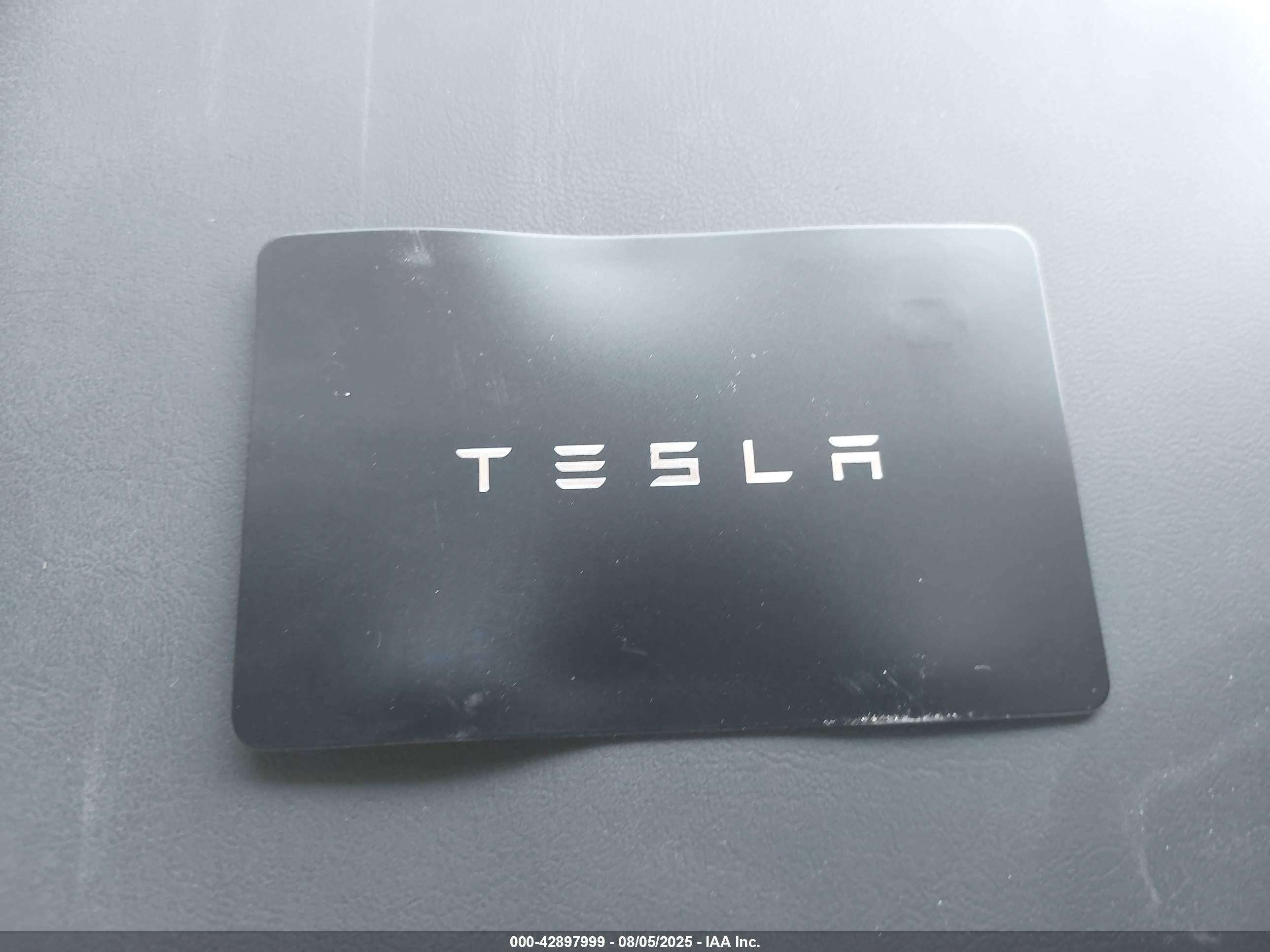 TESLA MODEL image 11