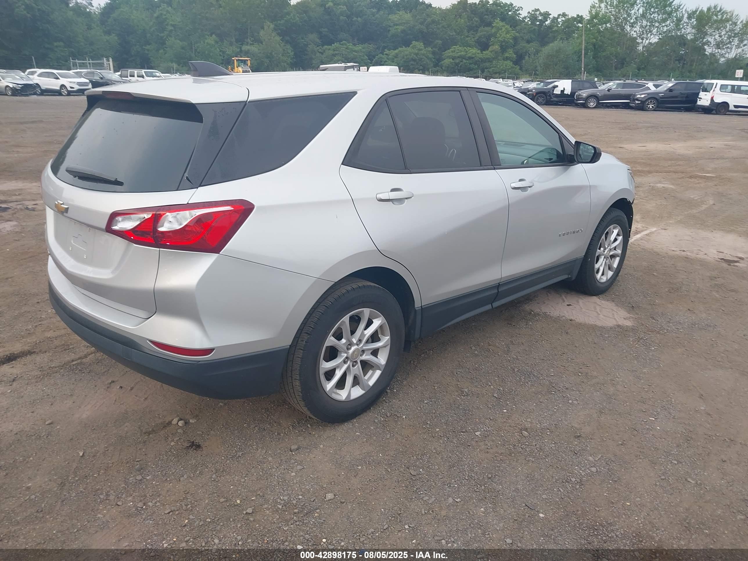 CHEVROLET EQUINOX image 4