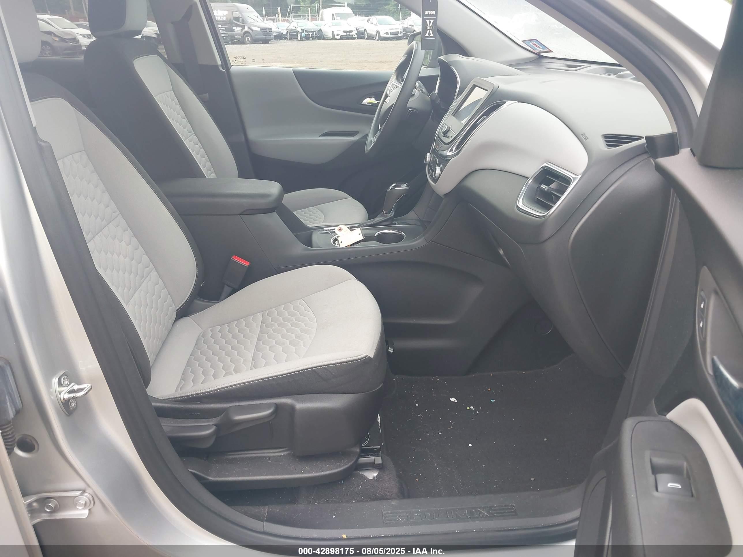 CHEVROLET EQUINOX image 5