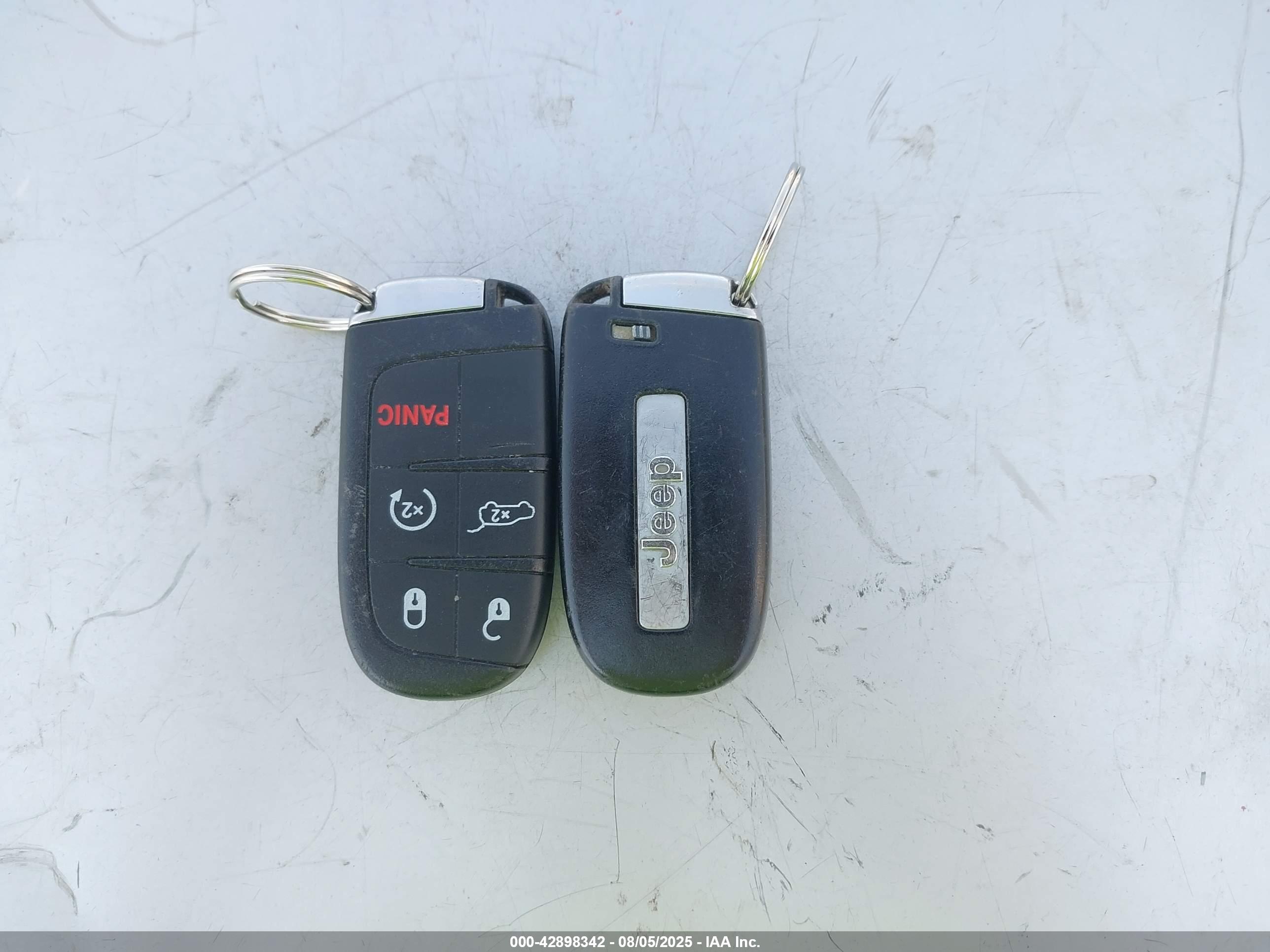 JEEP GRAND image 11