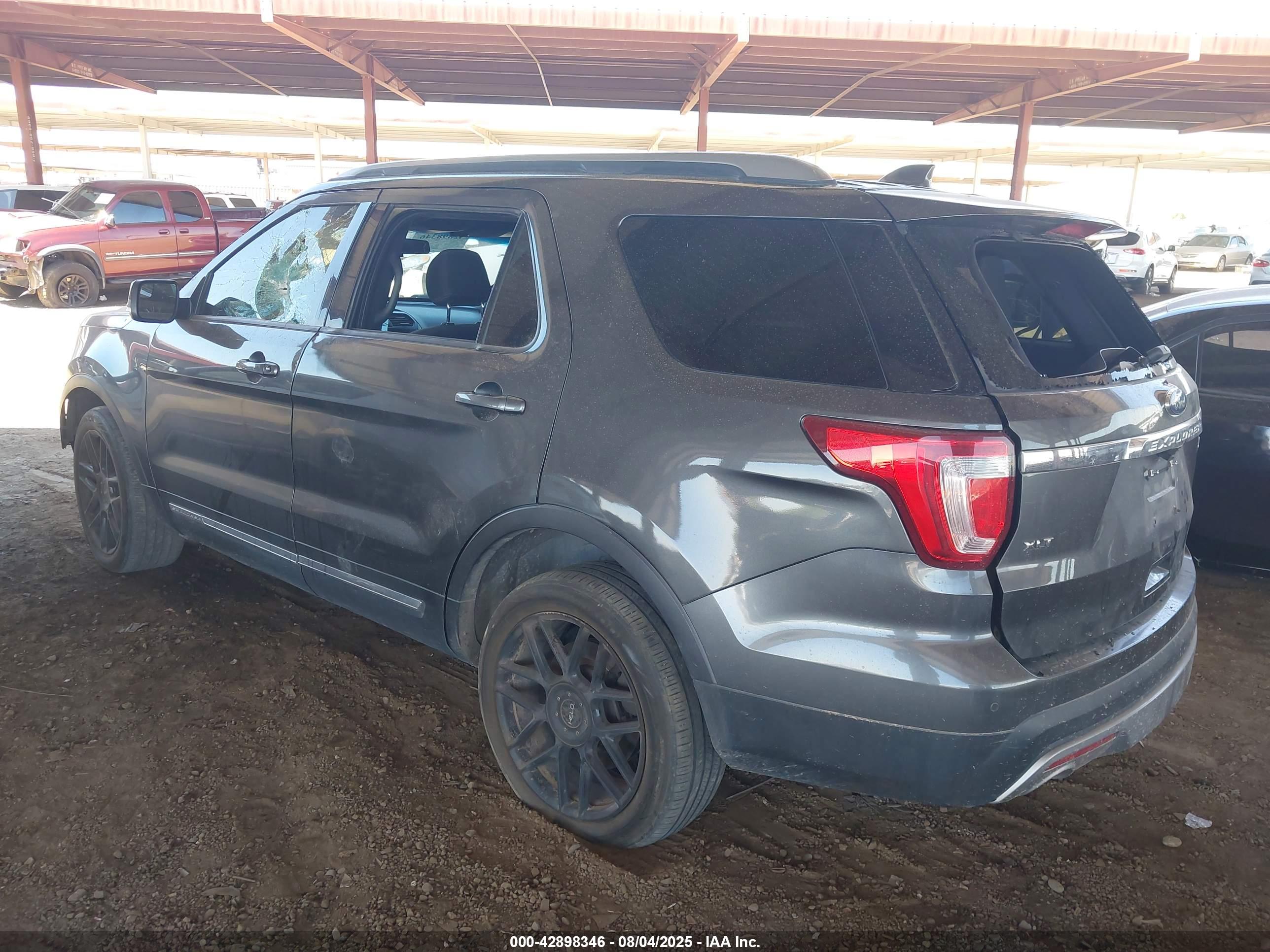 FORD EXPLORER image 3