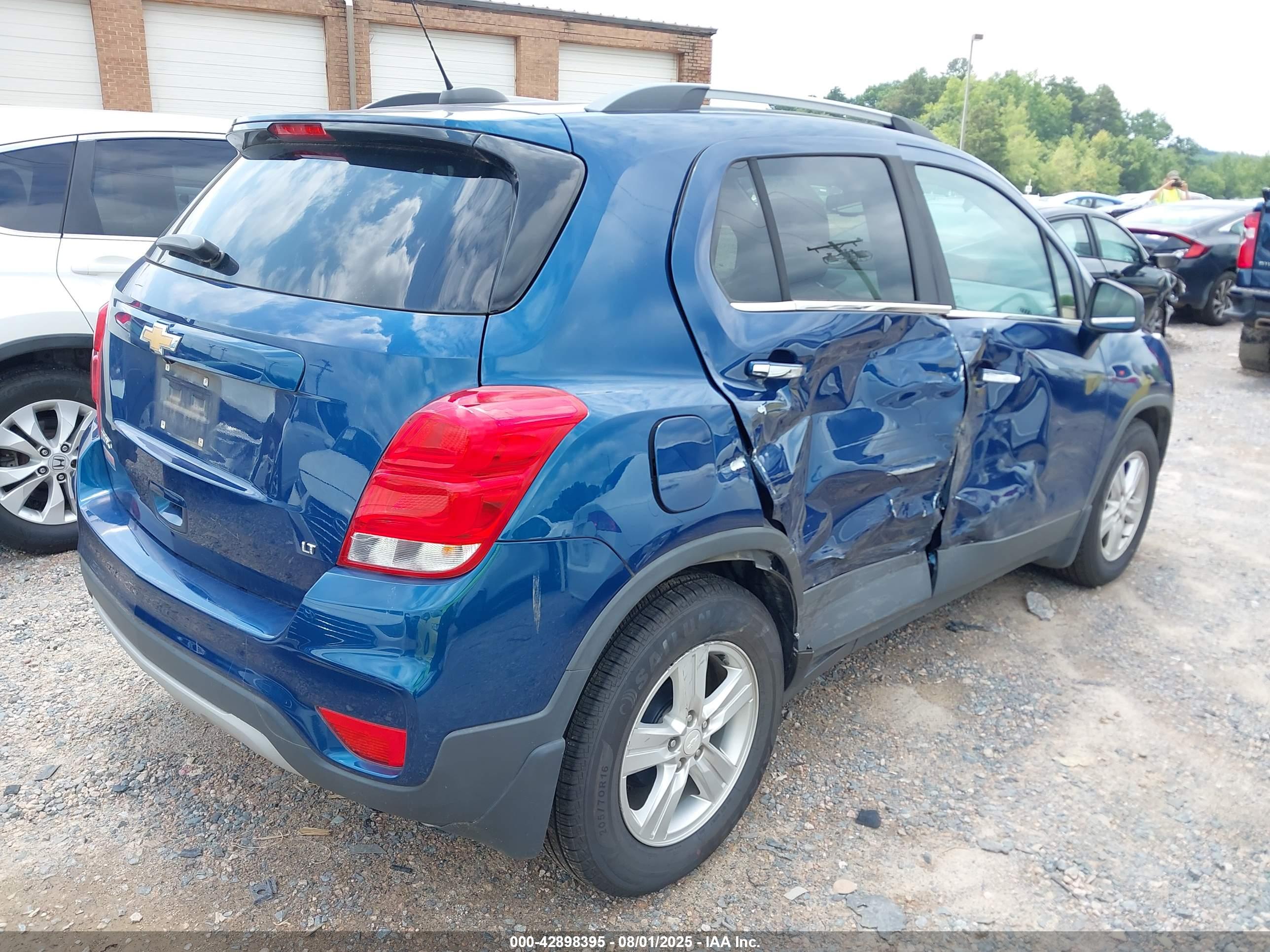 CHEVROLET TRAX image 4