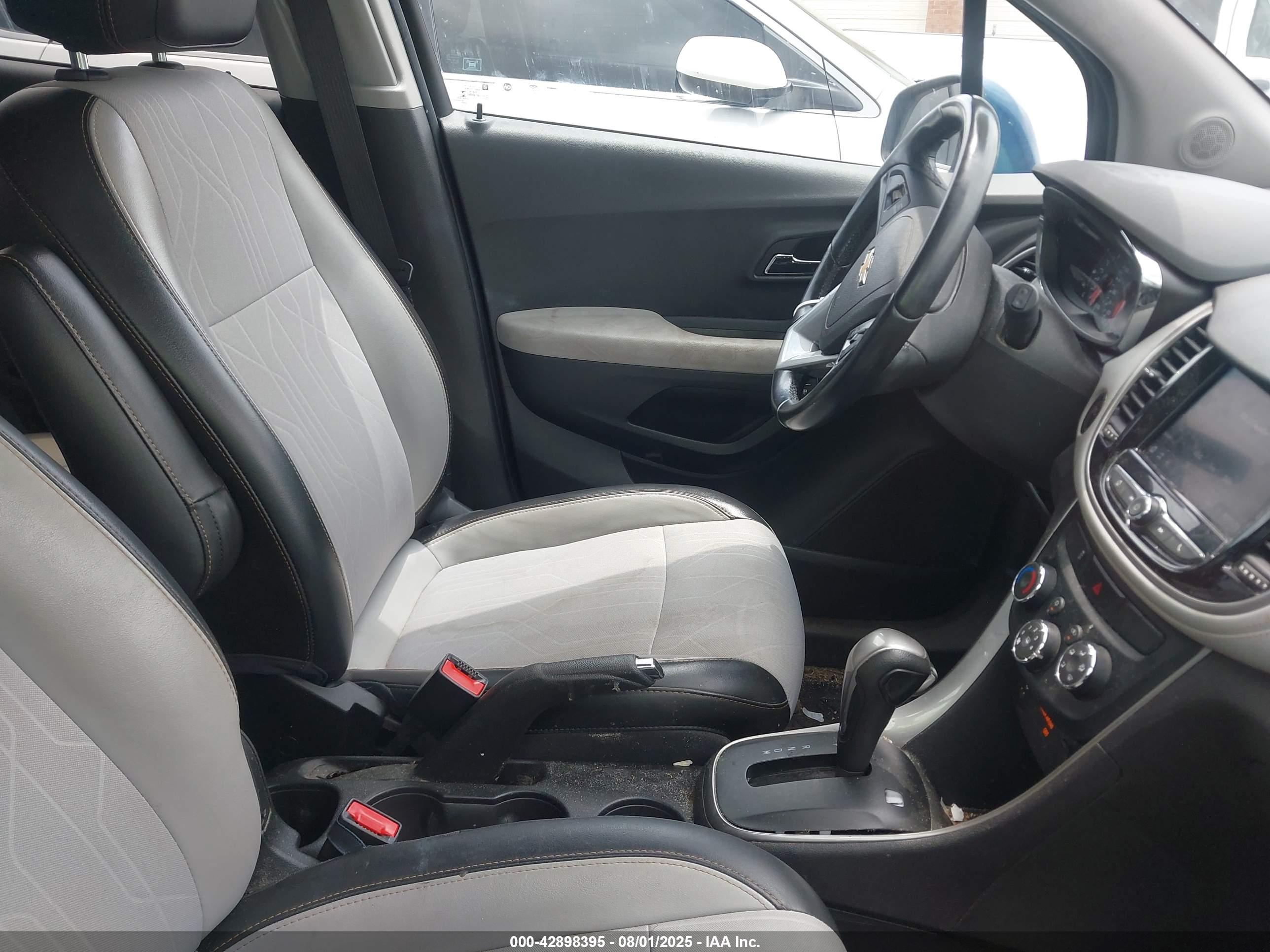 CHEVROLET TRAX image 5