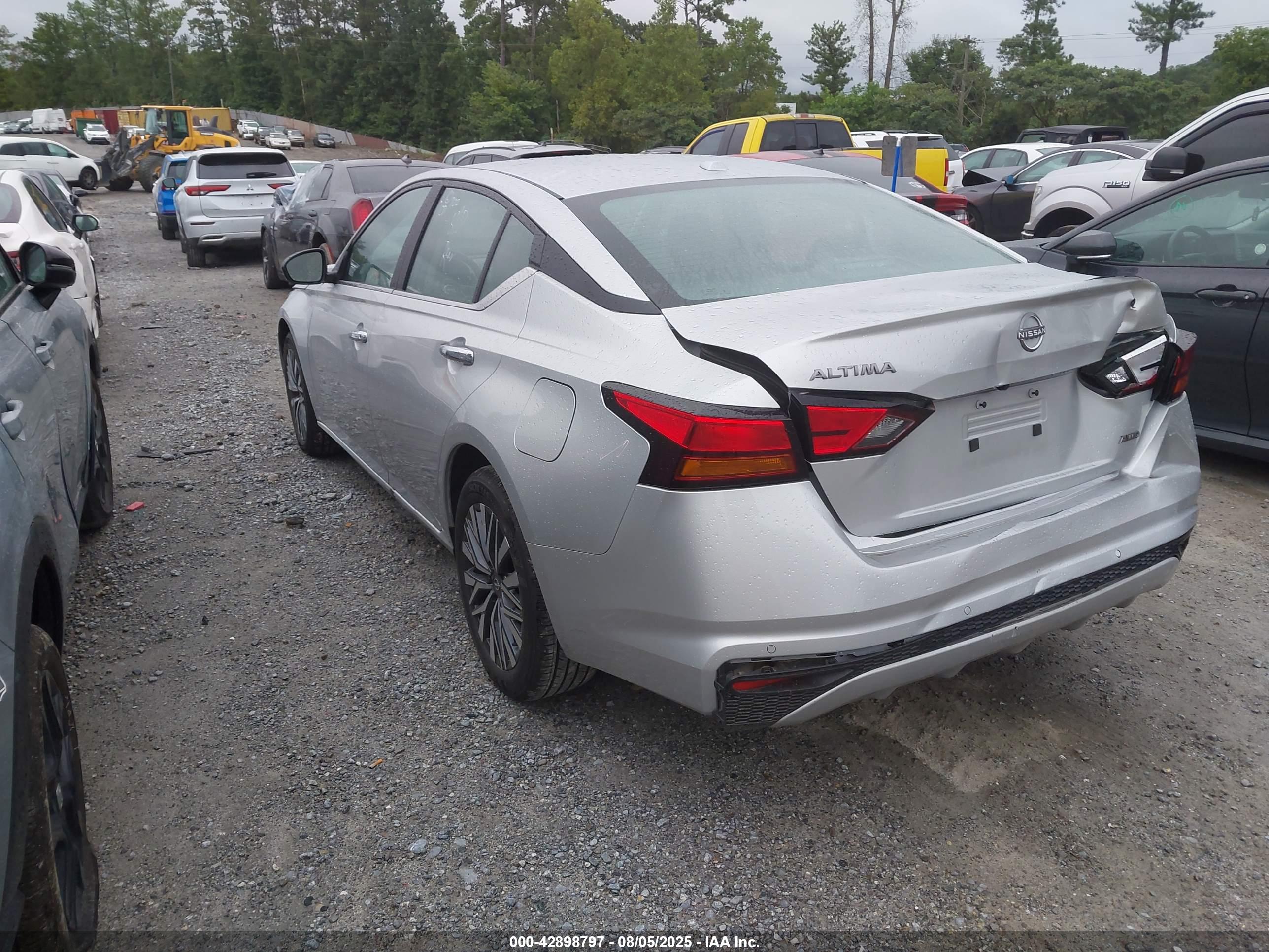 NISSAN ALTIMA image 3