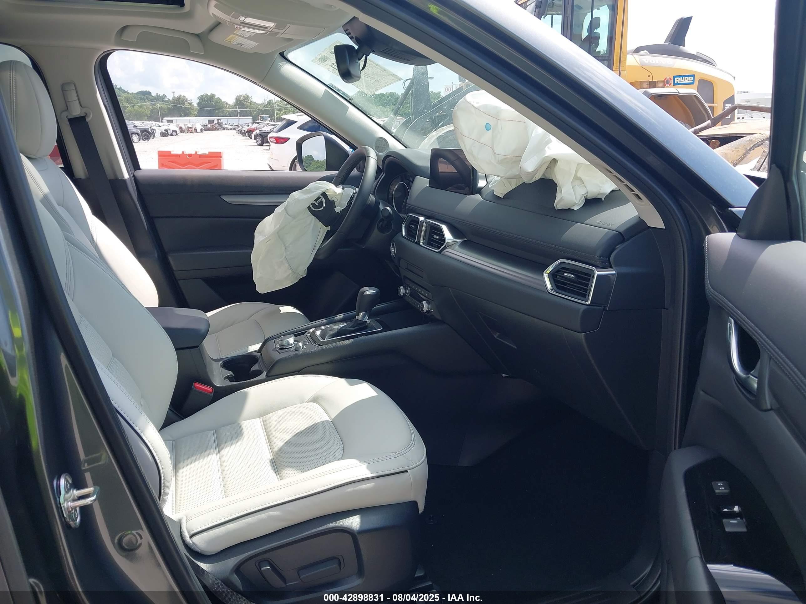 MAZDA CX-5 image 5