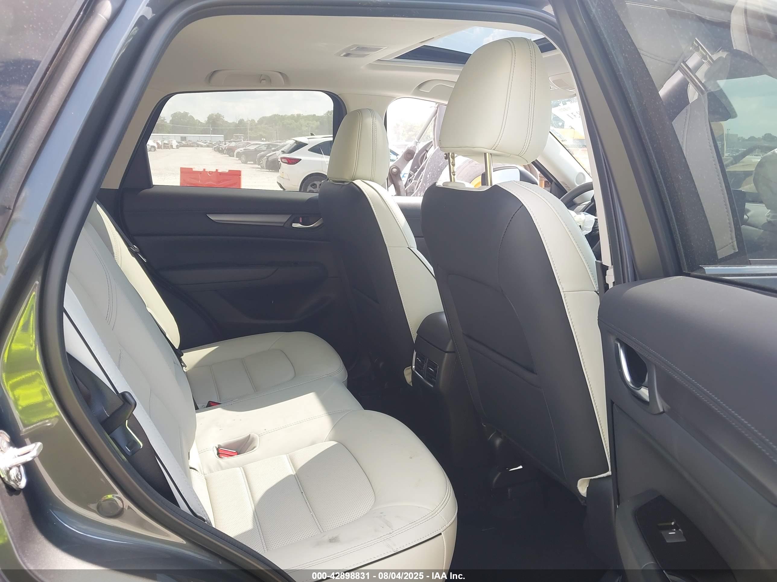 MAZDA CX-5 image 8