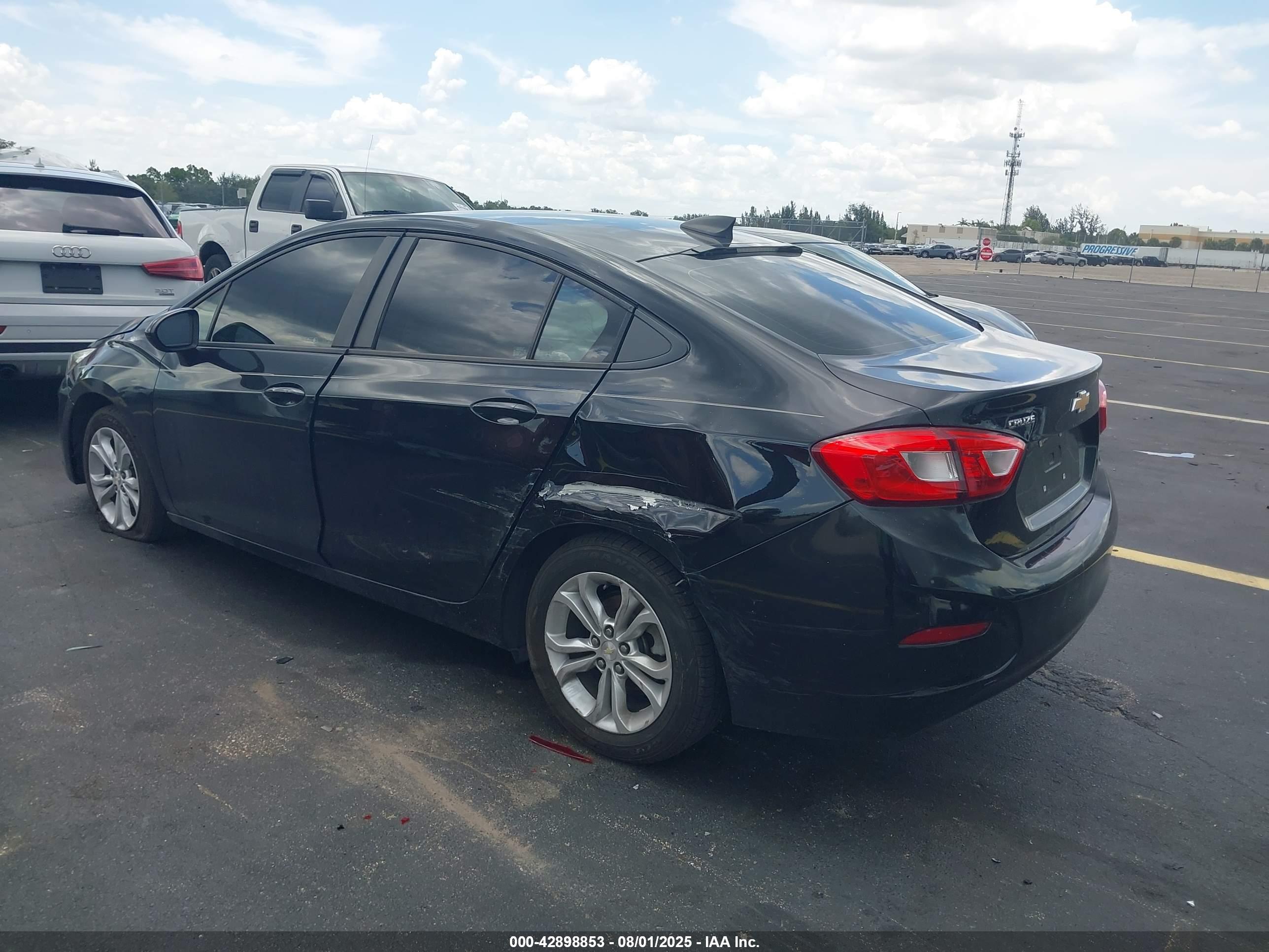CHEVROLET CRUZE image 3