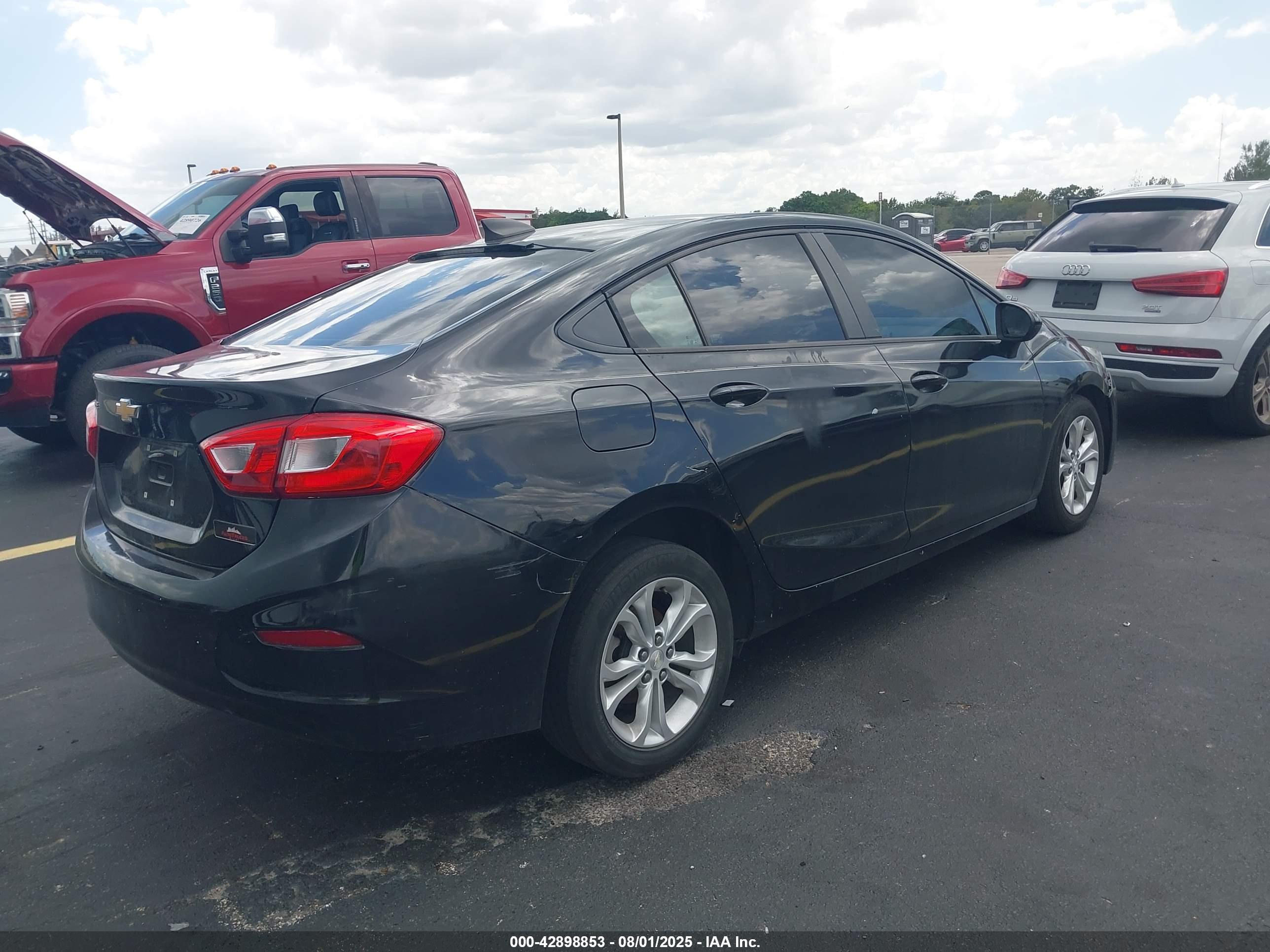 CHEVROLET CRUZE image 4