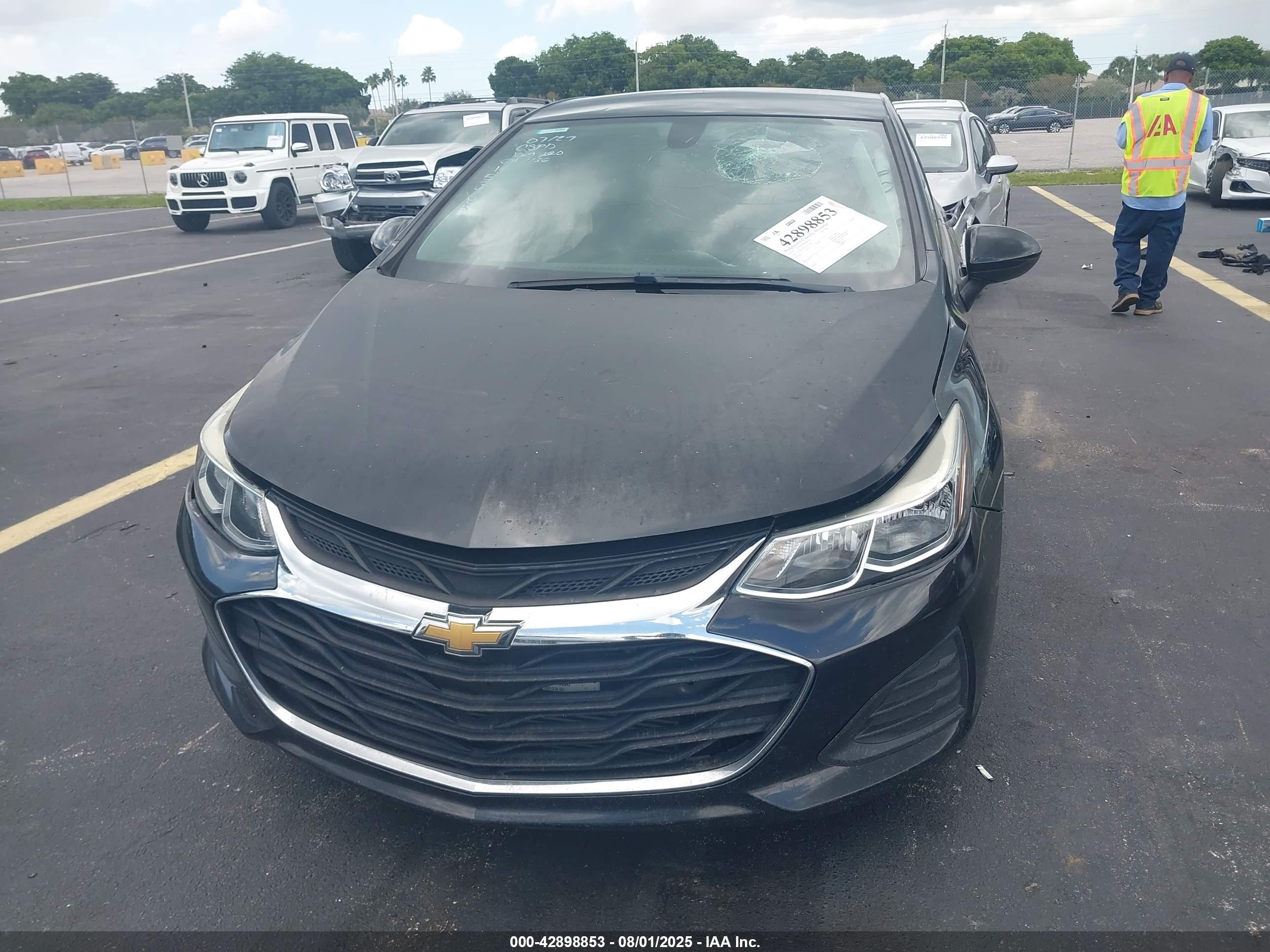 CHEVROLET CRUZE image 6