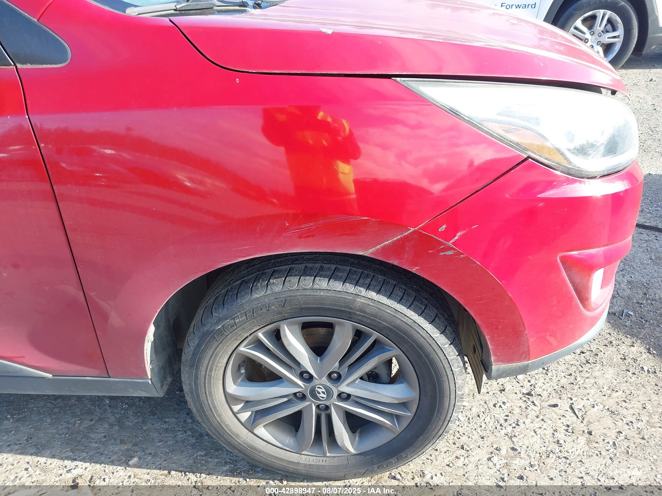 HYUNDAI TUCSON image 6