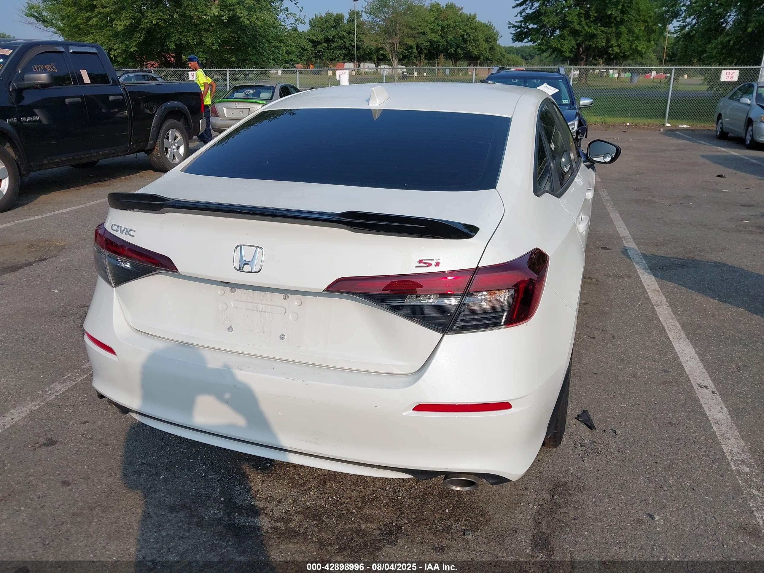 HONDA CIVIC image 4