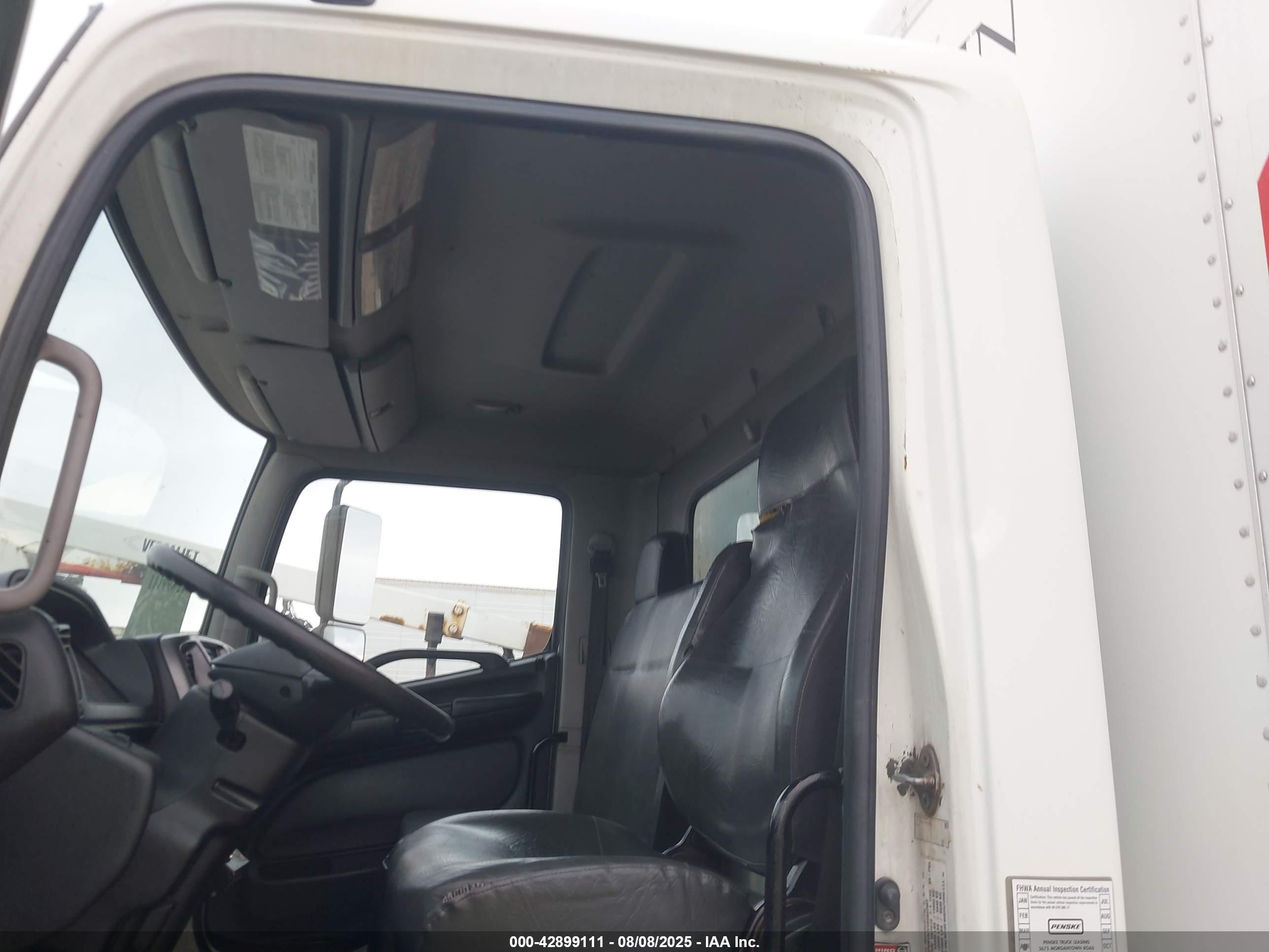 HINO HINO image 7