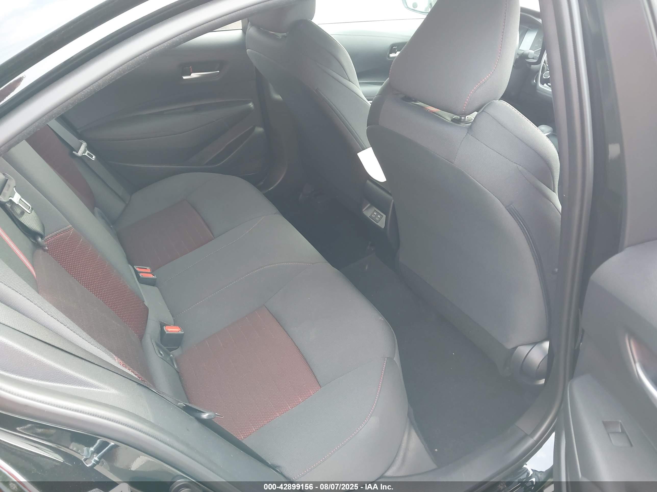 TOYOTA COROLLA image 8