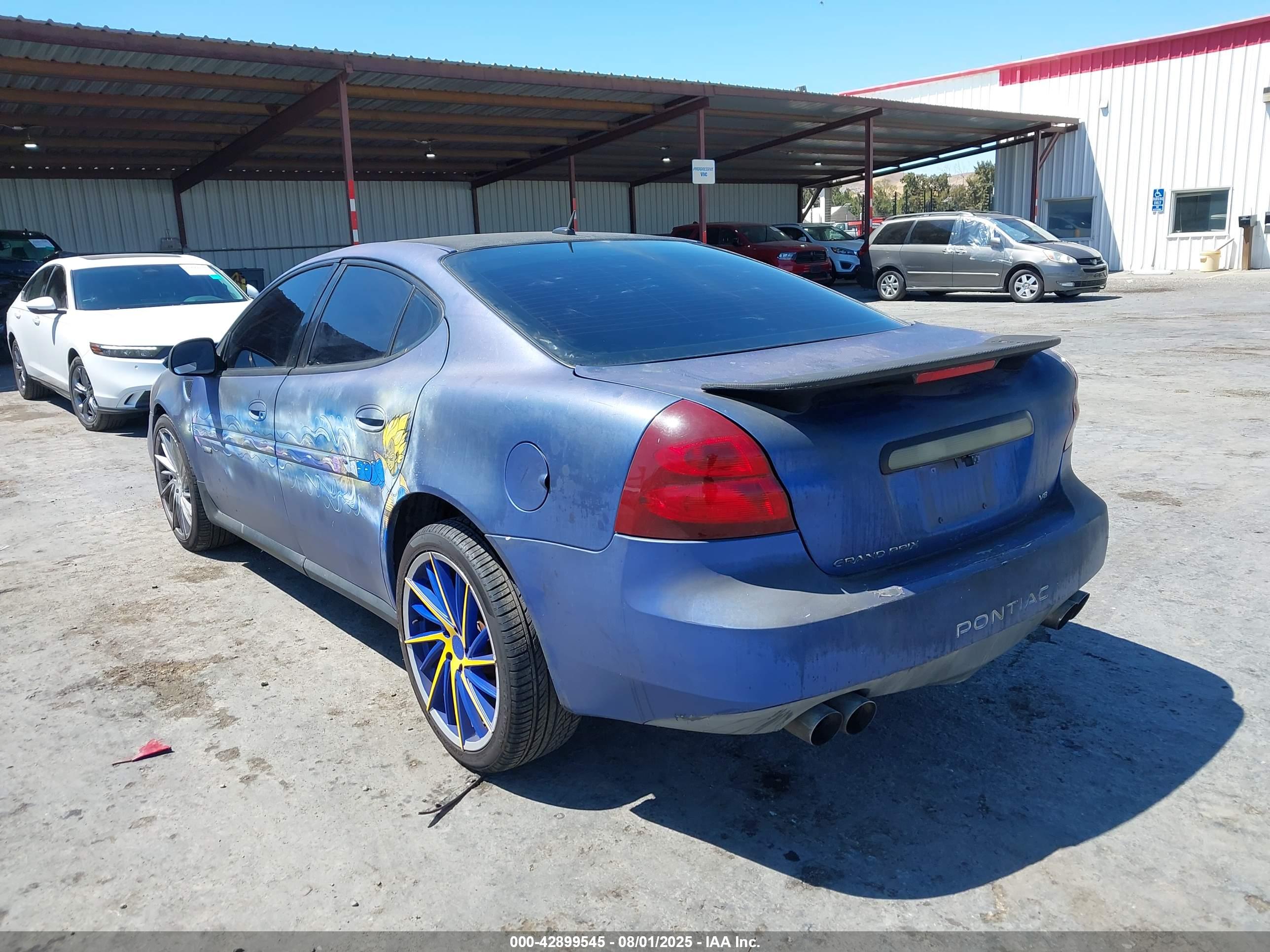 PONTIAC GRAND image 3