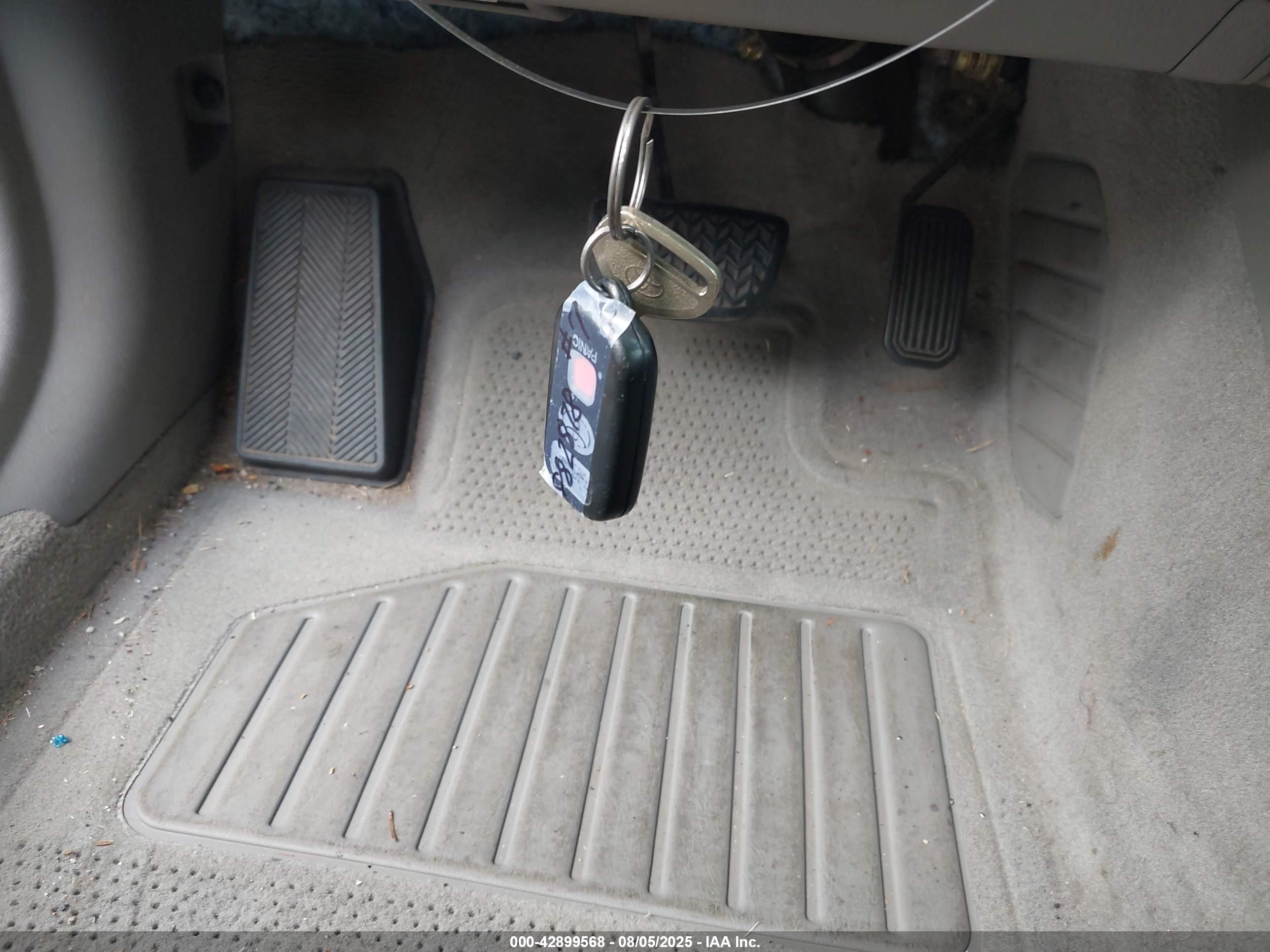 TOYOTA CAMRY image 11