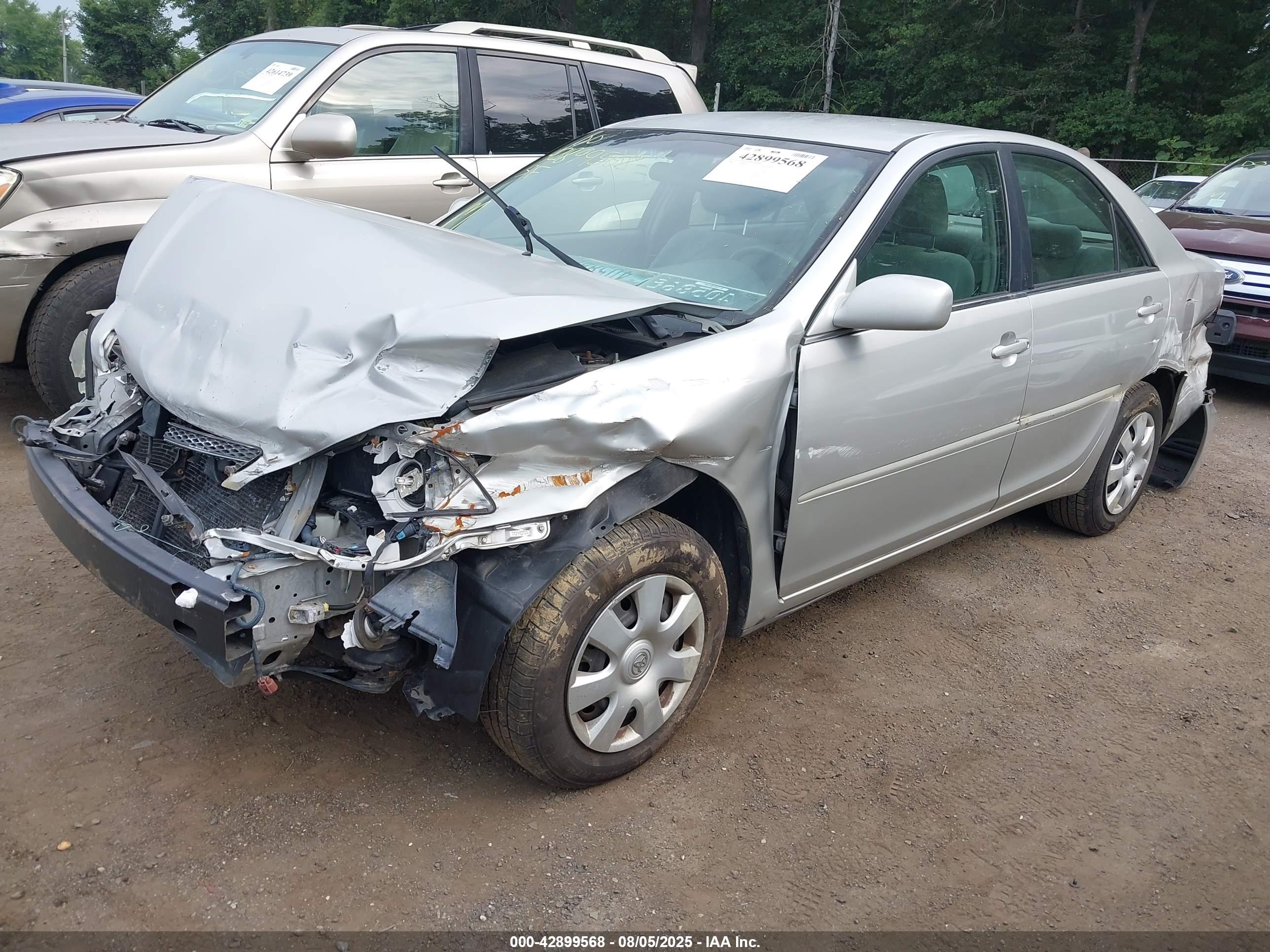 TOYOTA CAMRY image 2