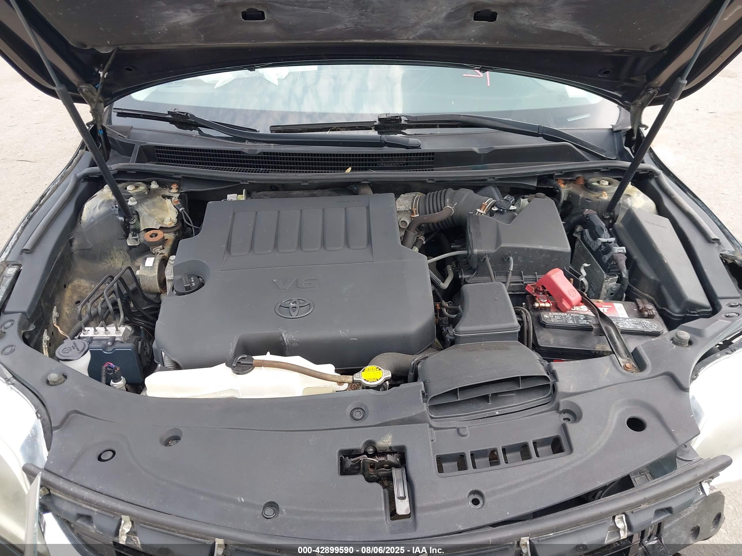 TOYOTA AVALON image 10