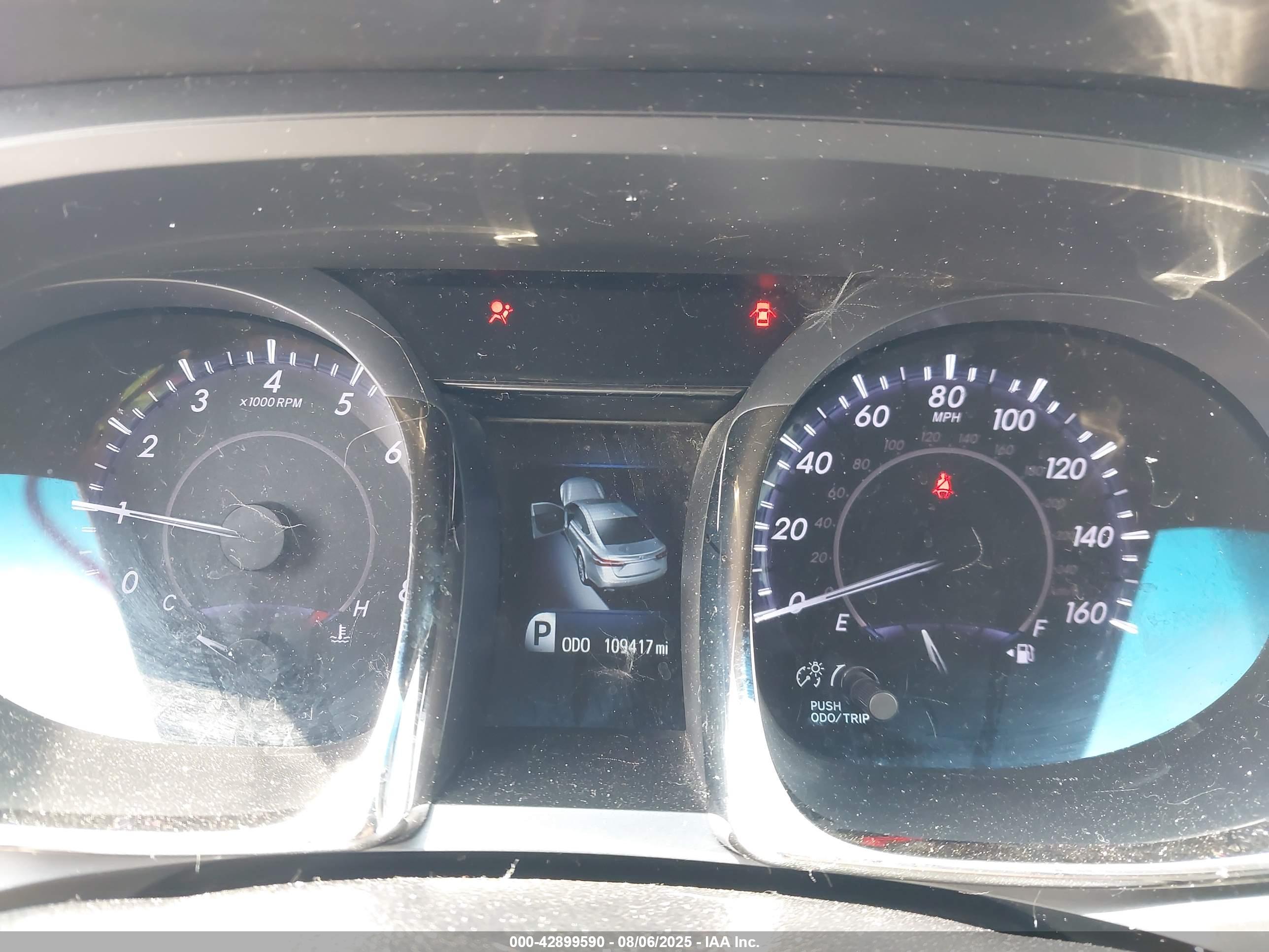 TOYOTA AVALON image 7