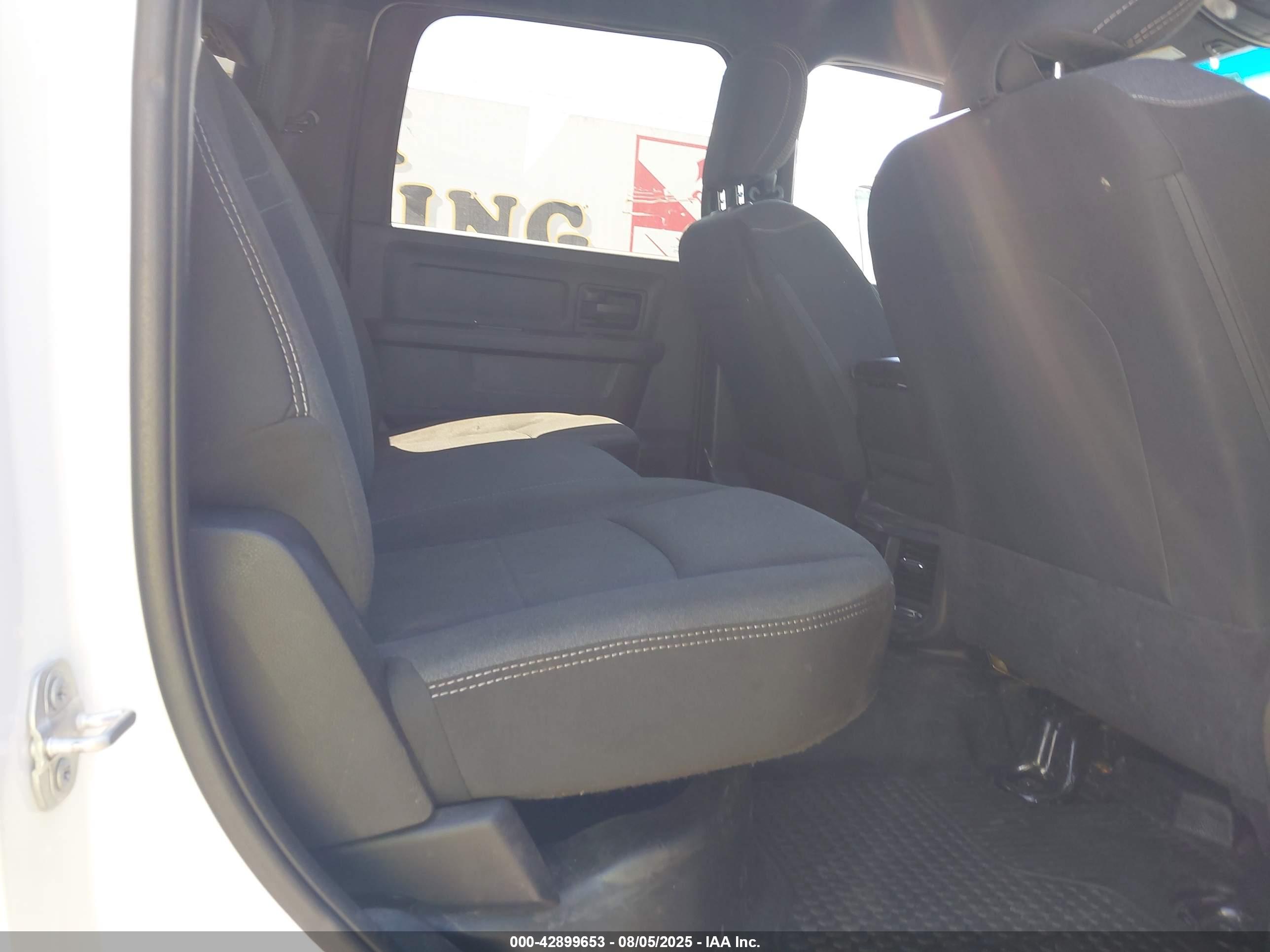 RAM 3500 image 7