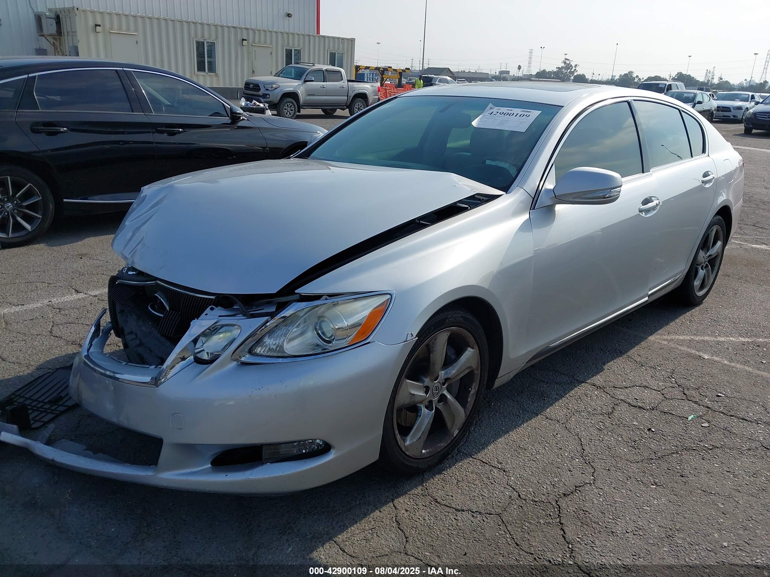 LEXUS GS image 2