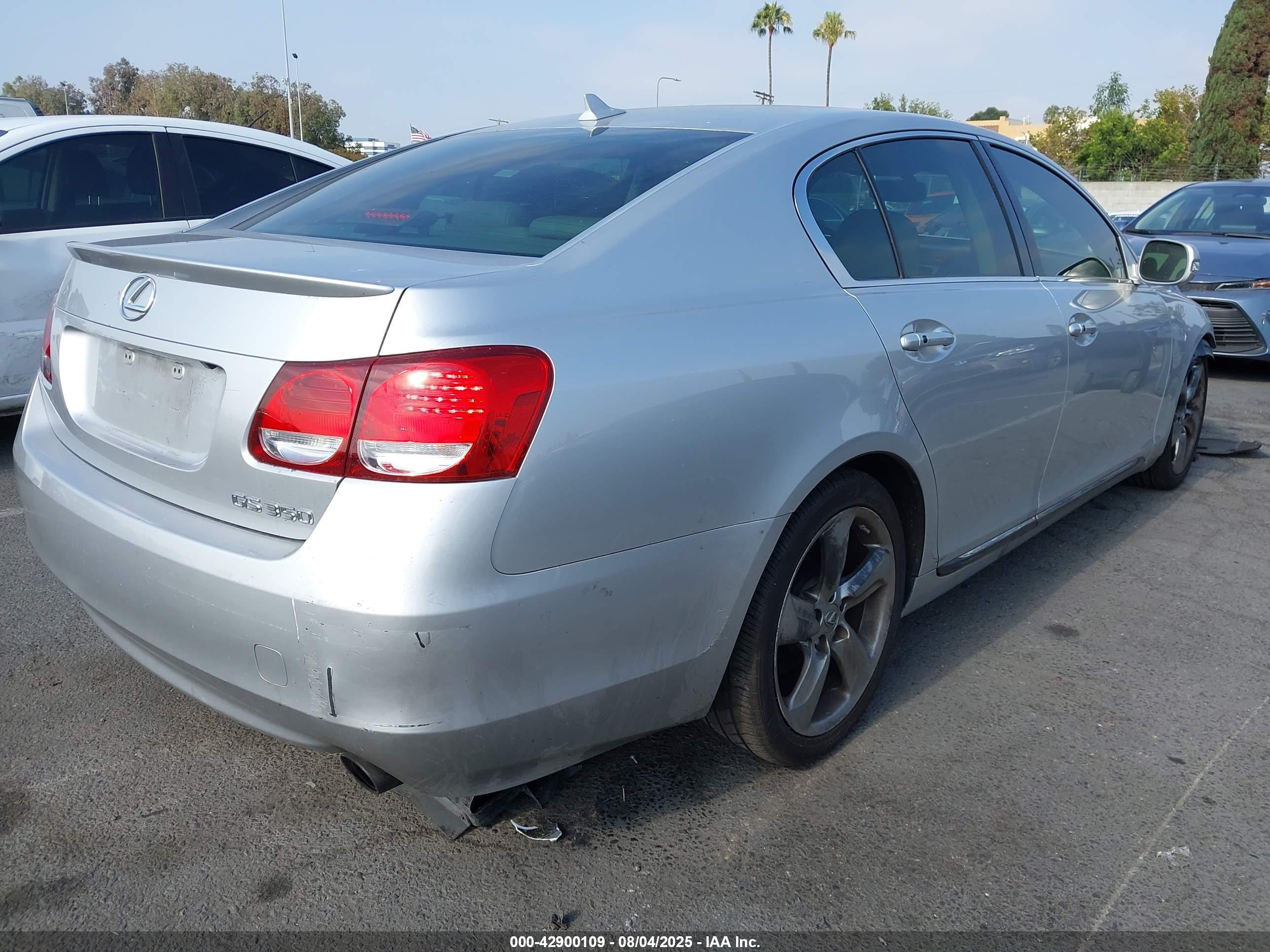 LEXUS GS image 4
