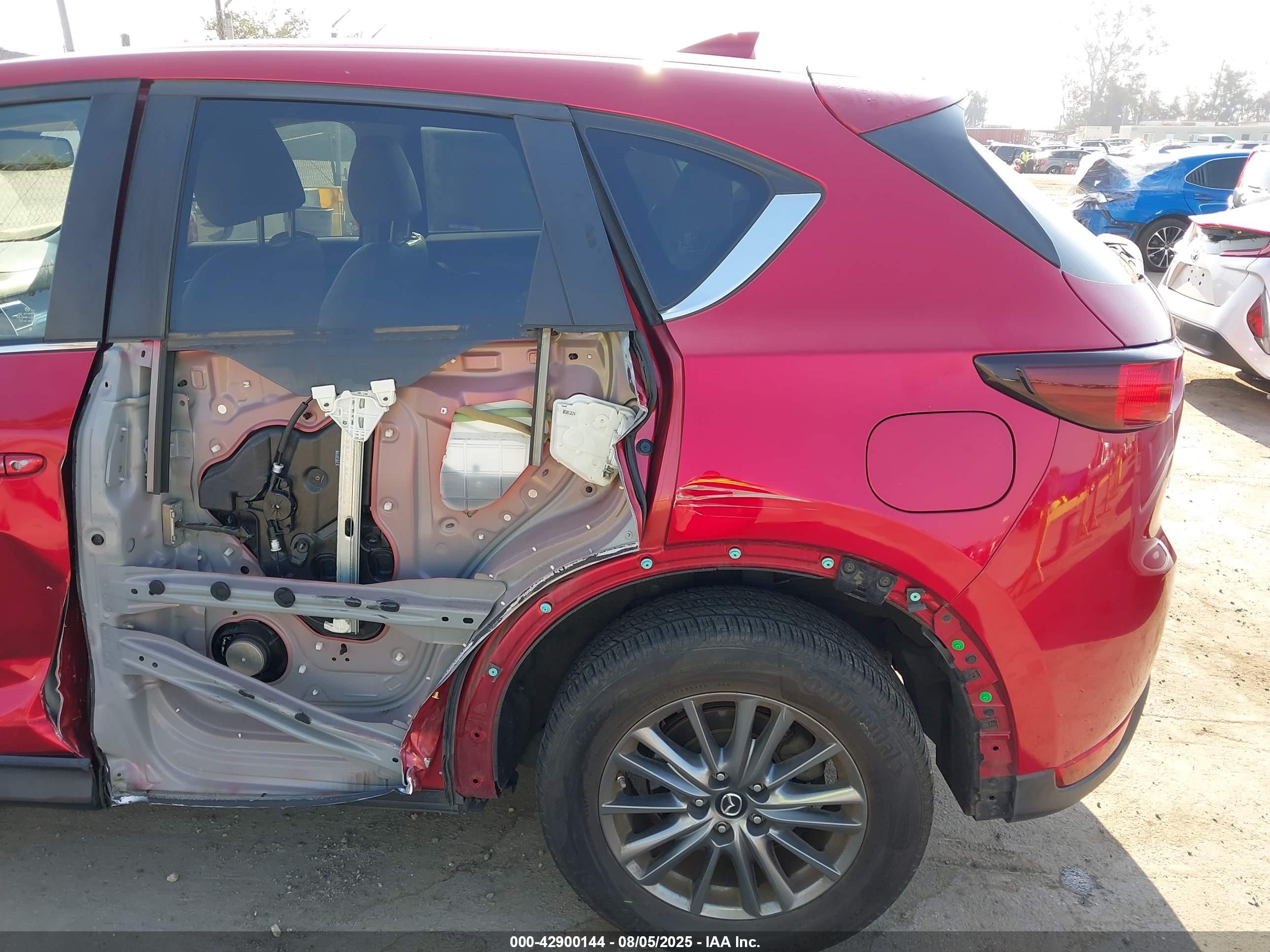MAZDA CX-5 image 6