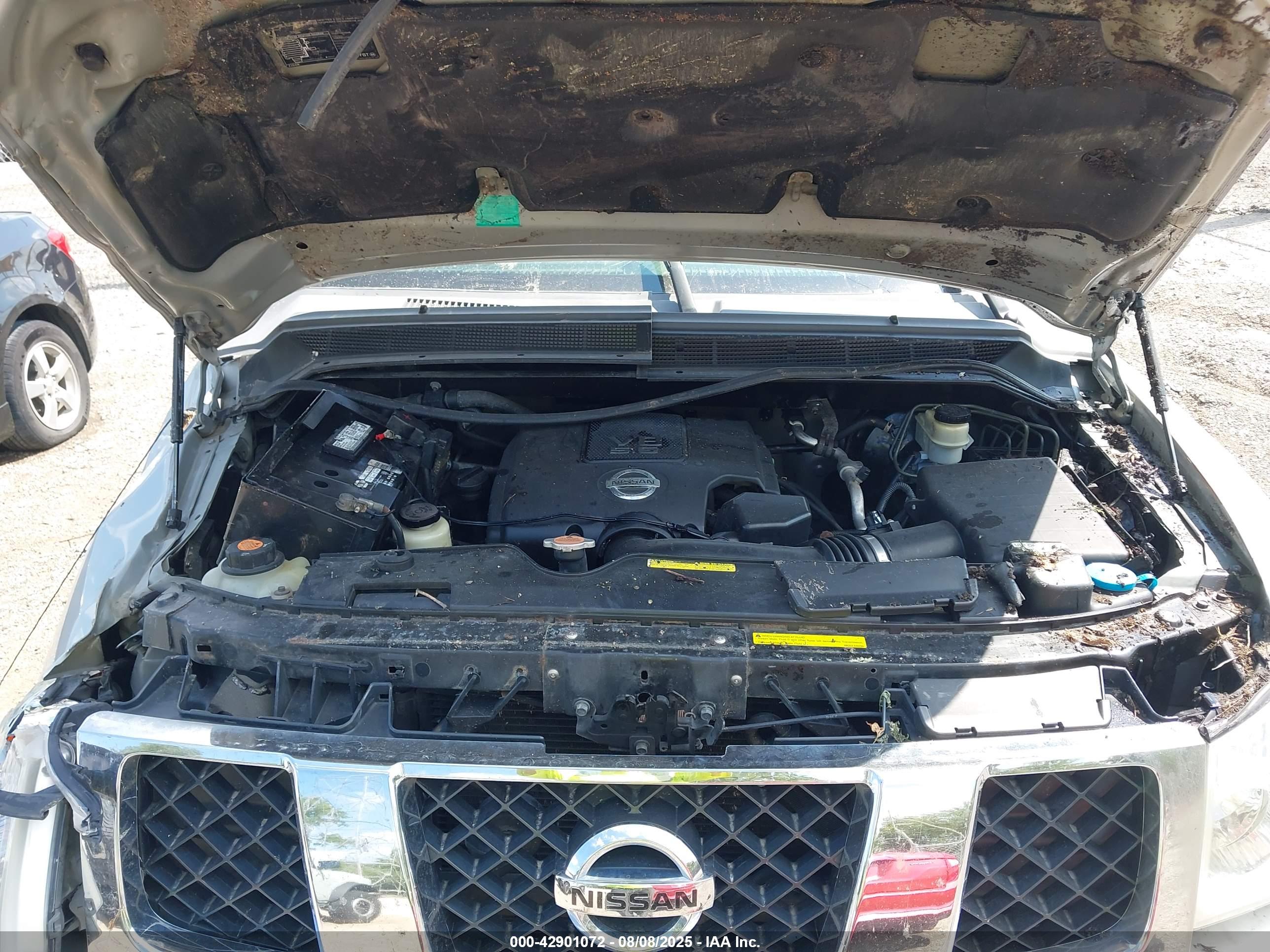 NISSAN TITAN image 10
