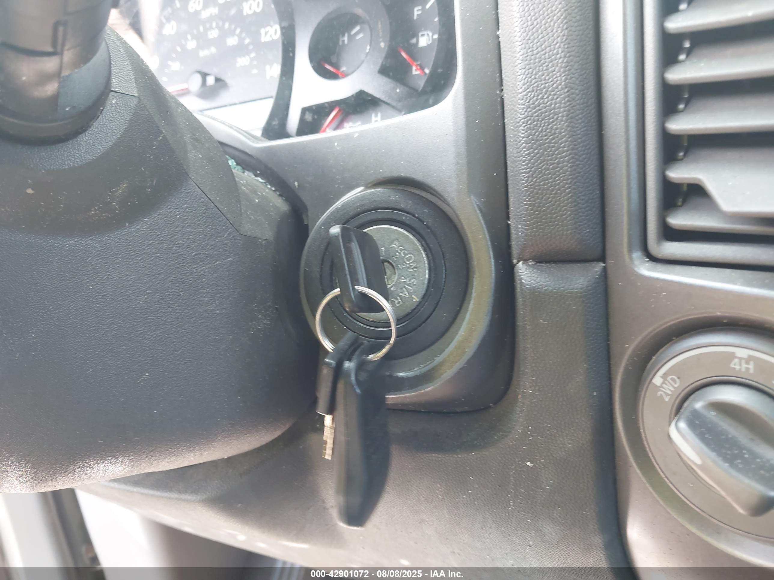 NISSAN TITAN image 11