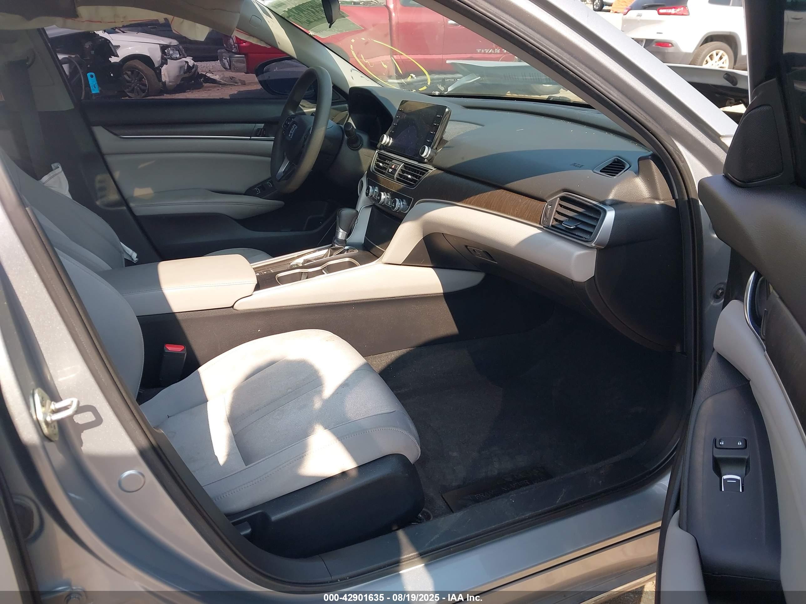 HONDA ACCORD image 5