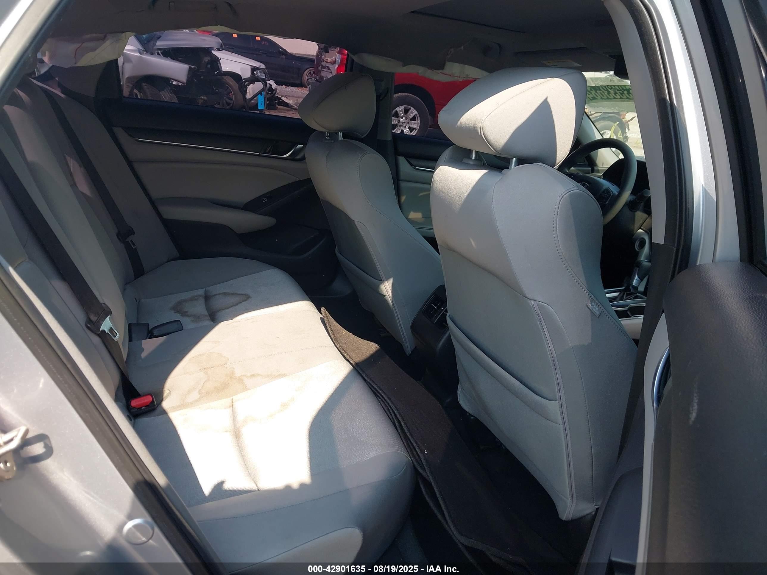 HONDA ACCORD image 8